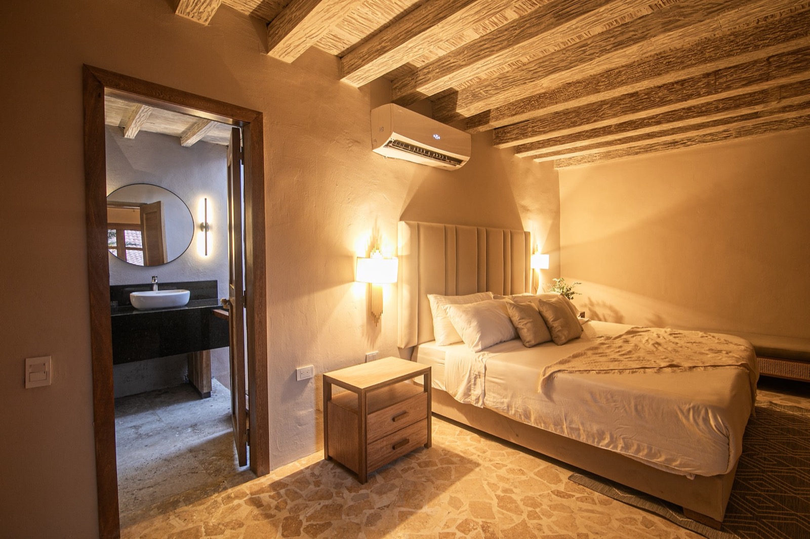 Luxury 4 Bed Old City Villa newly renovated 2024 Full Photo 25