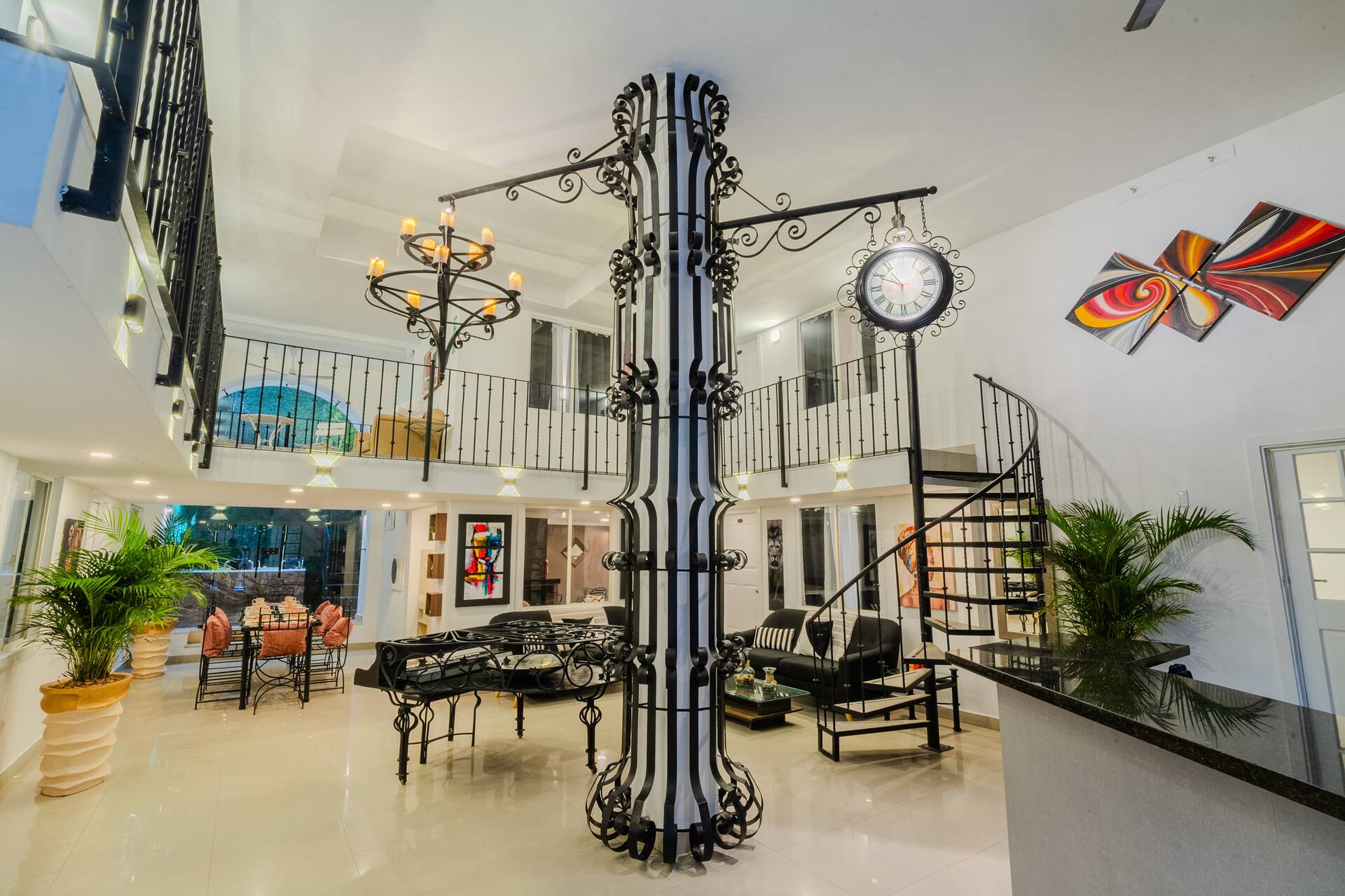 Walled City 9BR Luxury Casa - Jacuzzi & Pool Table