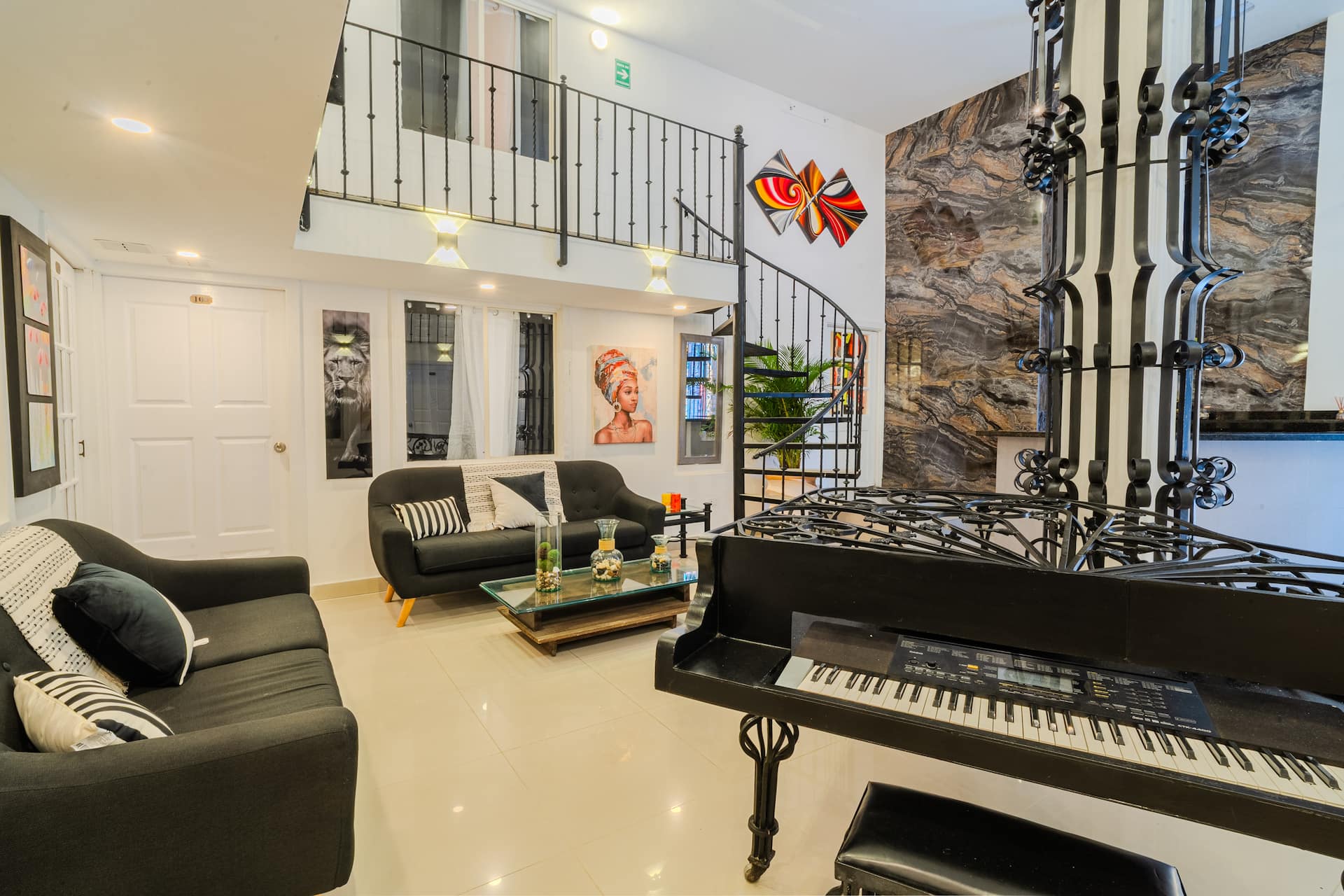 Walled City 9BR Luxury Casa - Jacuzzi & Pool Table Full Photo 8