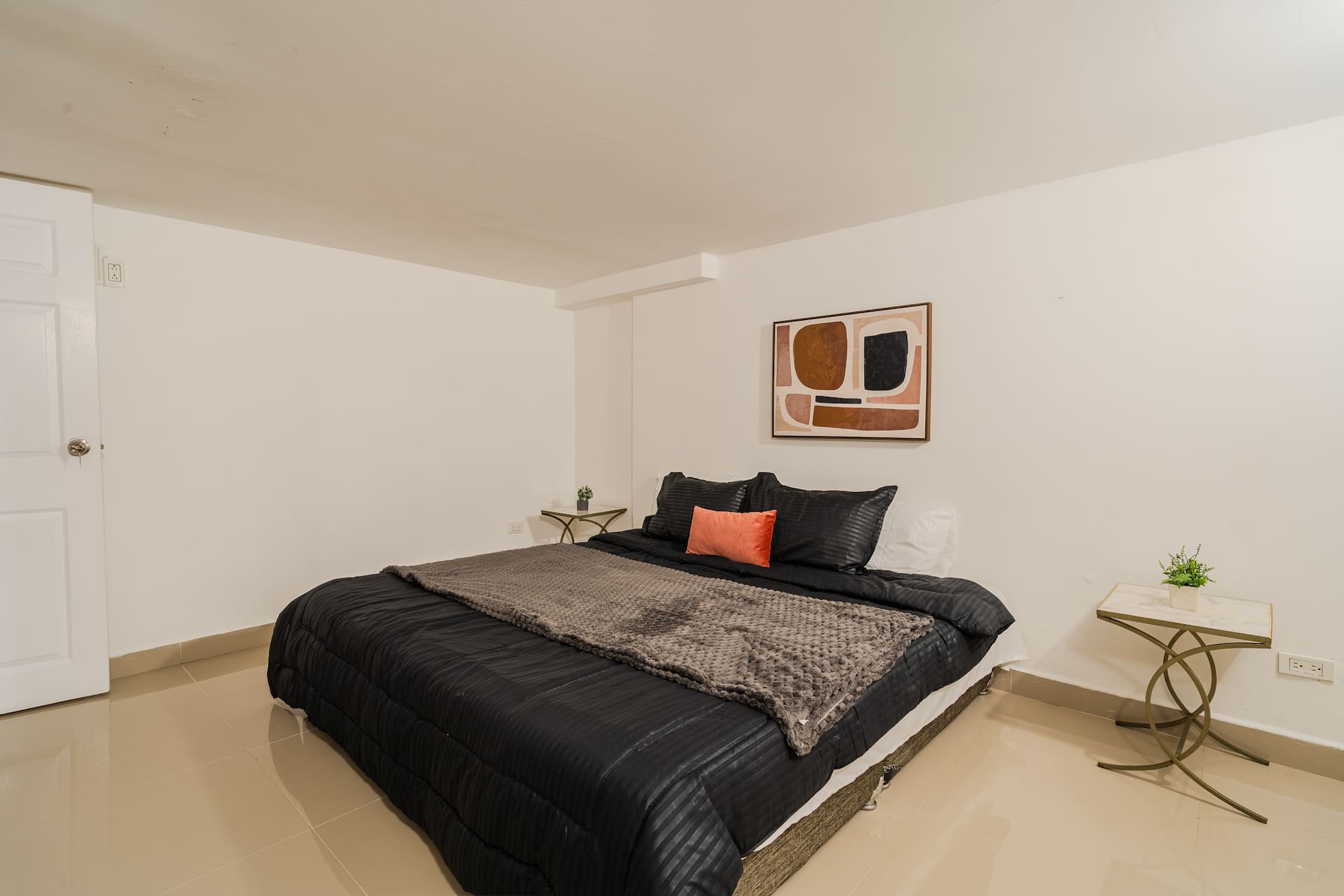 Walled City 9BR Luxury Casa - Jacuzzi & Pool Table Full Photo 26