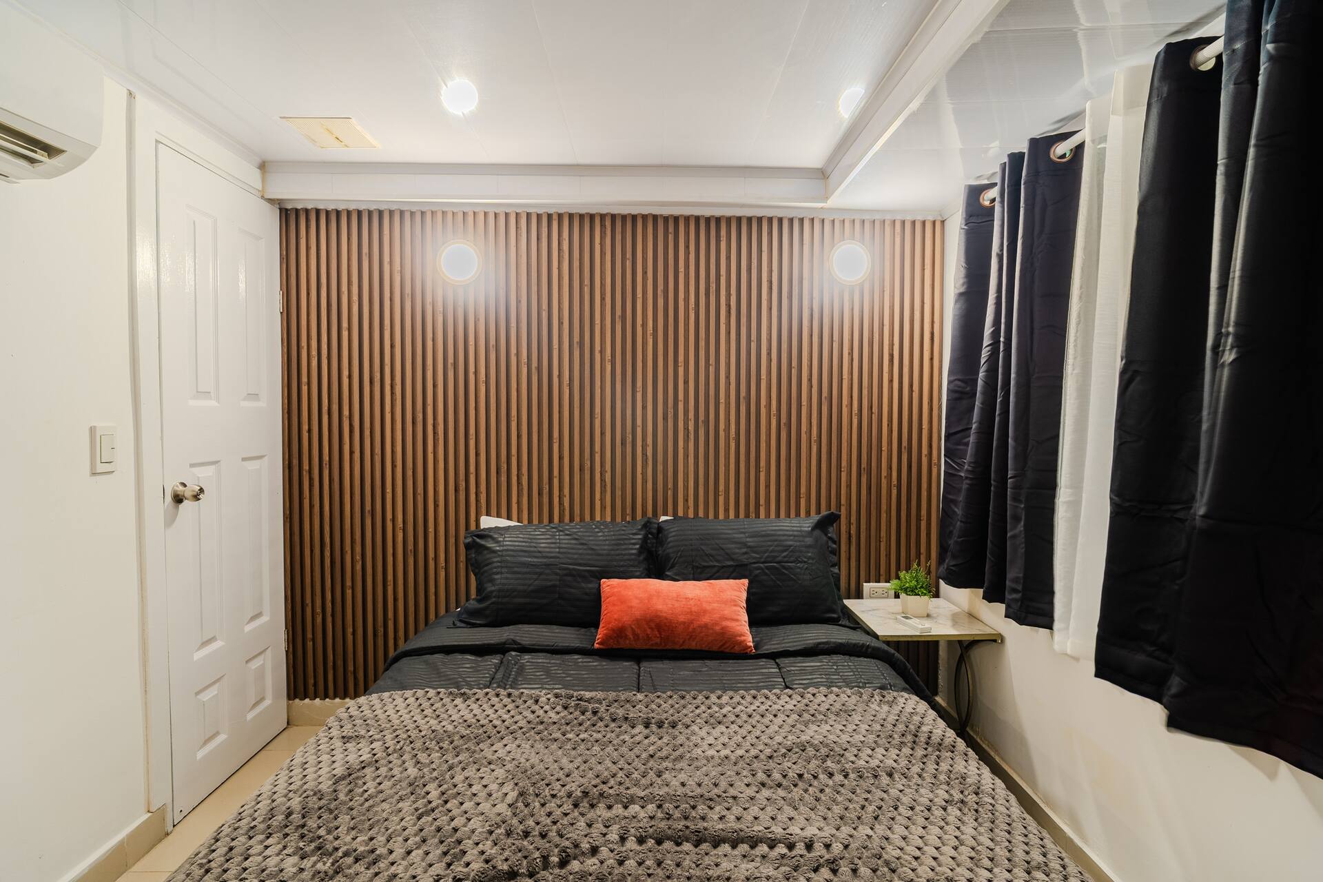 Walled City 9BR Luxury Casa - Jacuzzi & Pool Table Full Photo 36