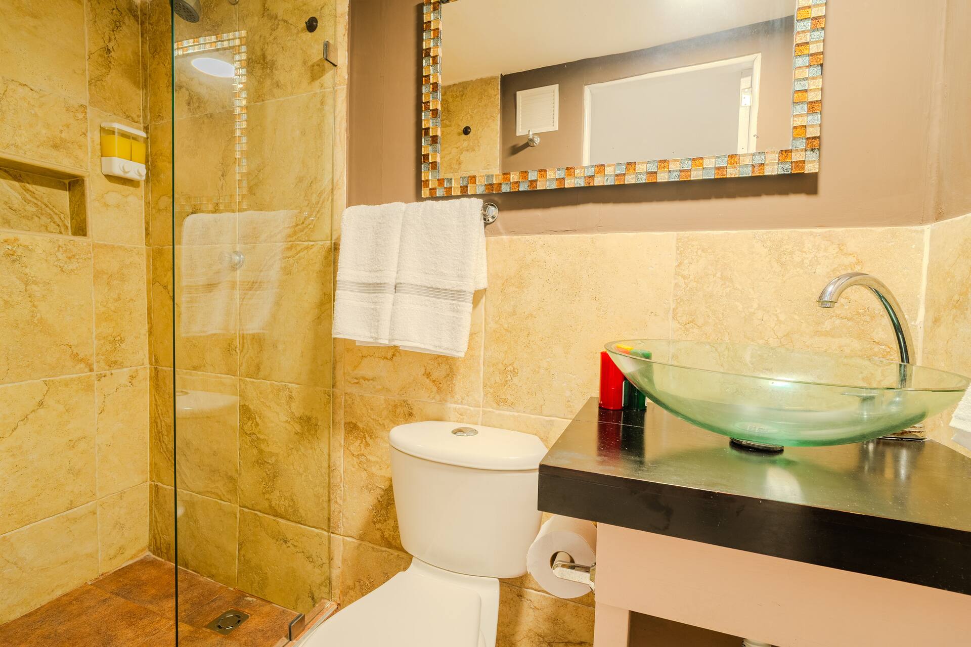 Walled City 9BR Luxury Casa - Jacuzzi & Pool Table Full Photo 43