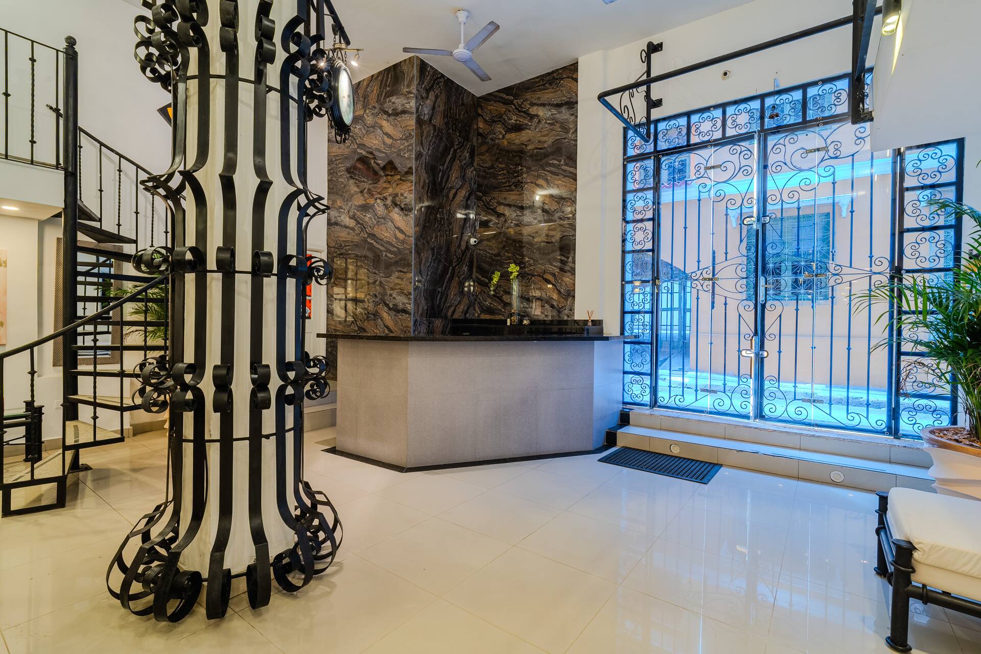 Walled City 9BR Luxury Casa - Jacuzzi & Pool Table Full Photo 49
