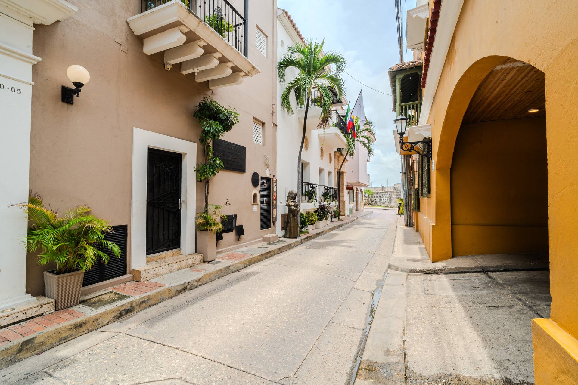 Walled City 9BR Luxury Casa - Jacuzzi & Pool Table Full Photo 56