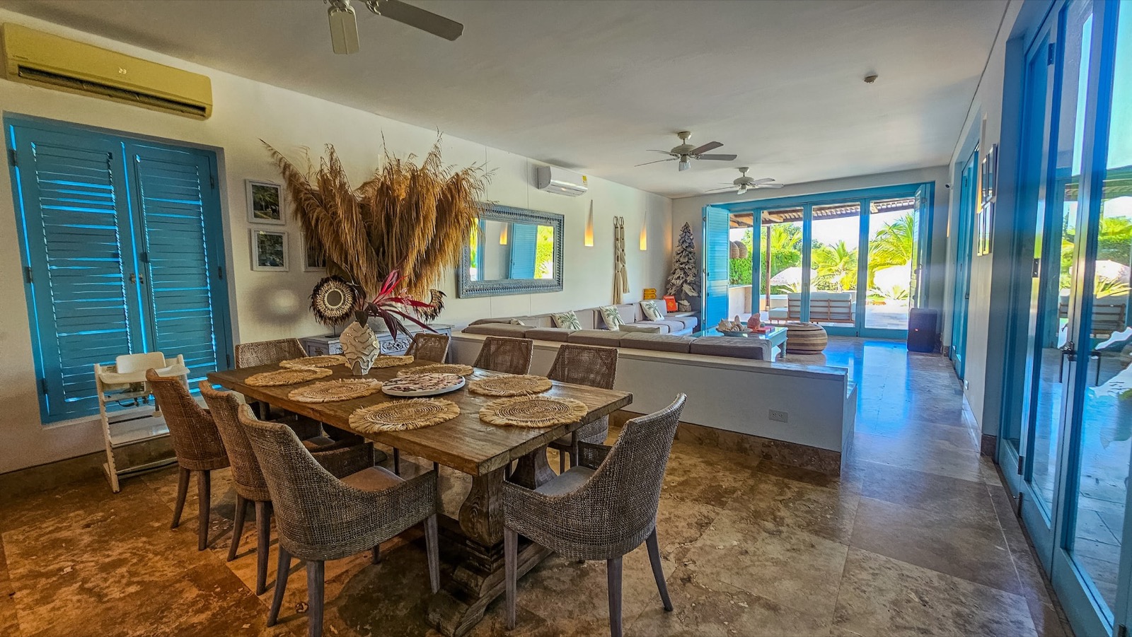 5 Bedroom Luxury Island Beachouse with Full Staff Photo 5