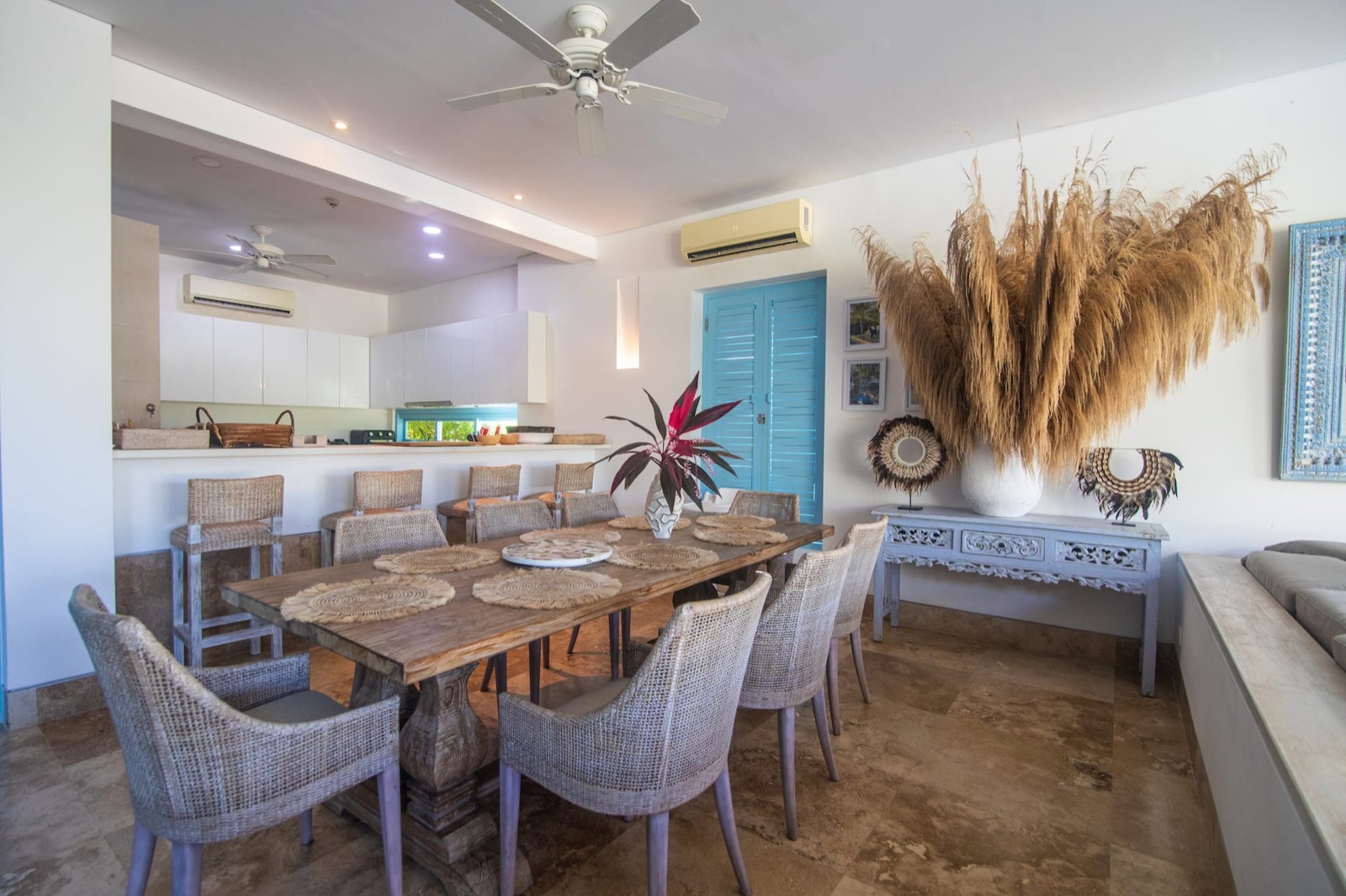 5 Bedroom Luxury Island Beachouse with Full Staff Full Photo 6