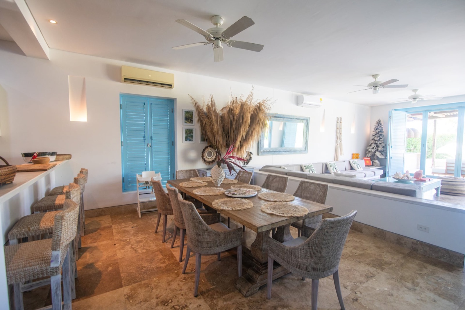 5 Bedroom Luxury Island Beachouse with Full Staff Full Photo 7