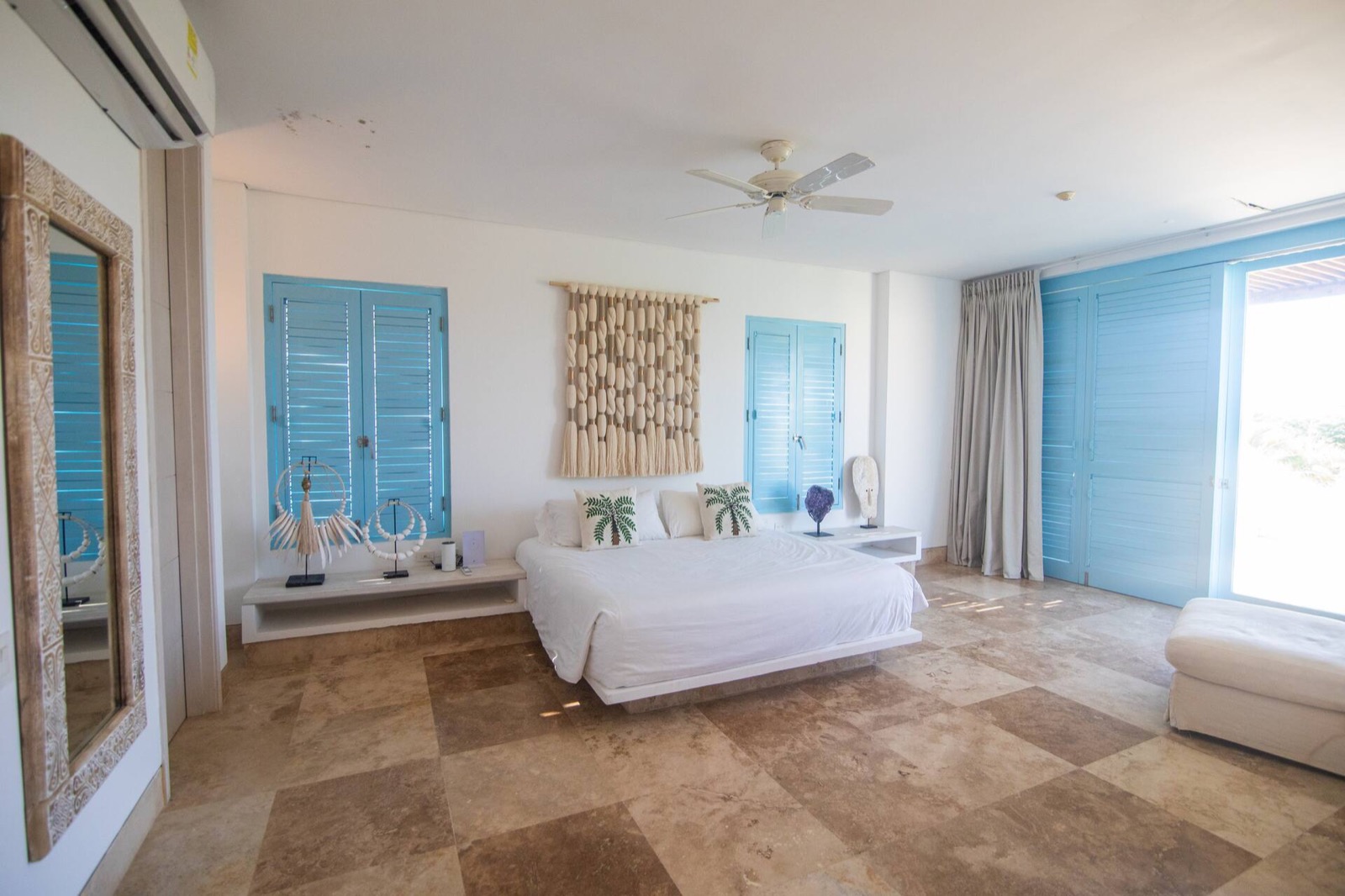 5 Bedroom Luxury Island Beachouse with Full Staff Full Photo 10