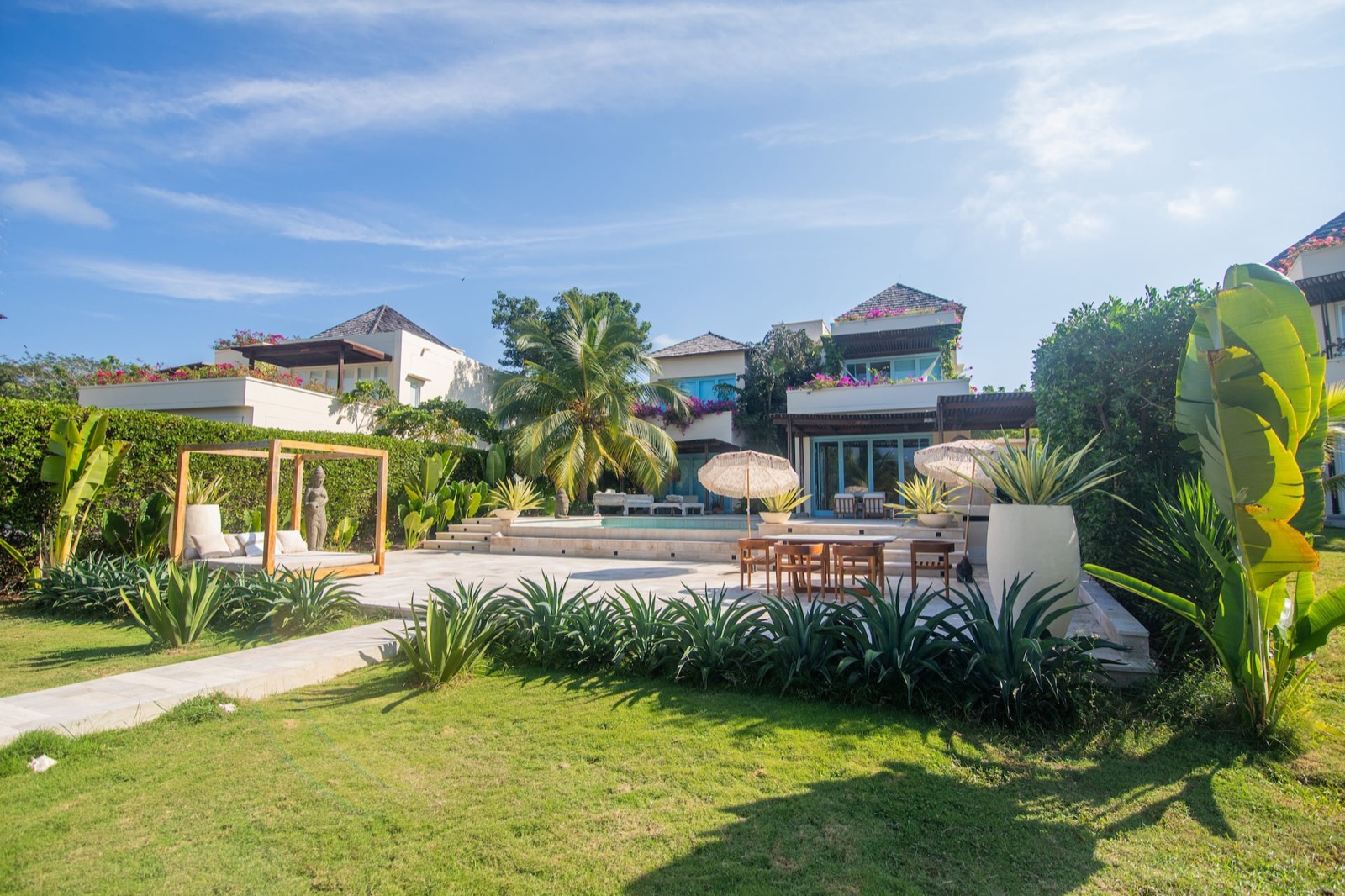 5 Bedroom Luxury Island Beachouse with Full Staff Full Photo 27