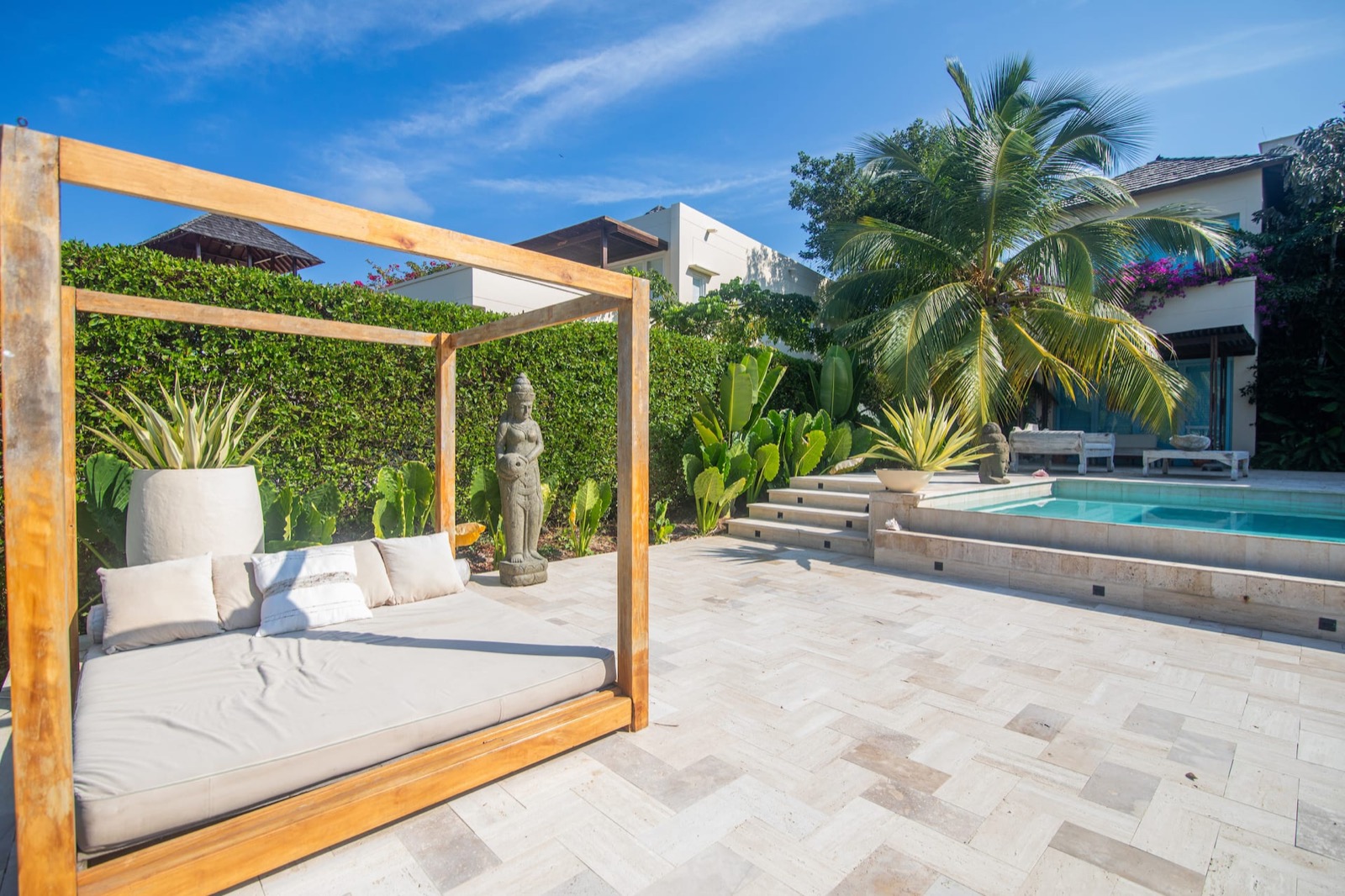 5 Bedroom Luxury Island Beachouse with Full Staff Full Photo 31