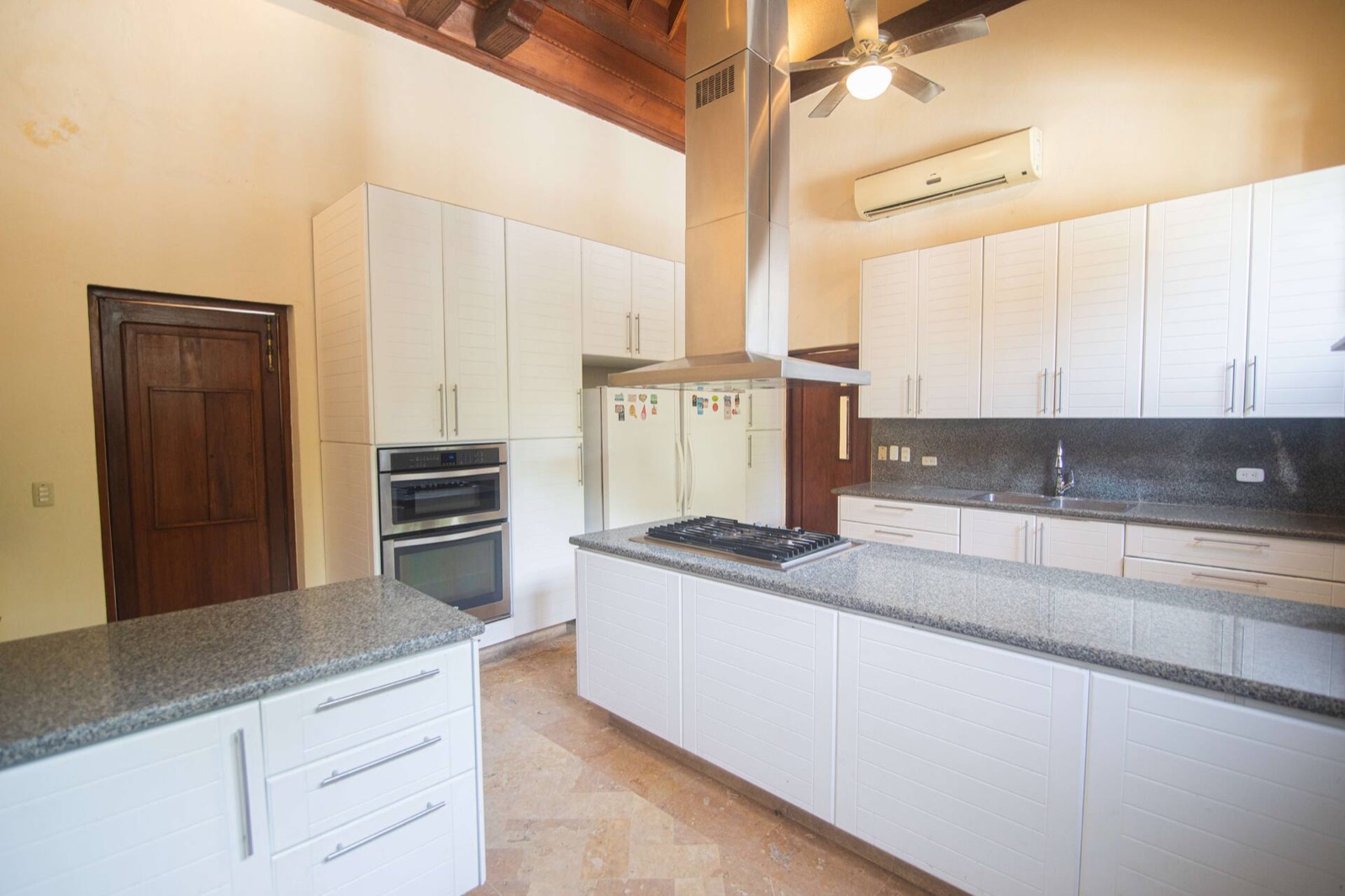 Luxury 9 Bedroom Old City Mansion