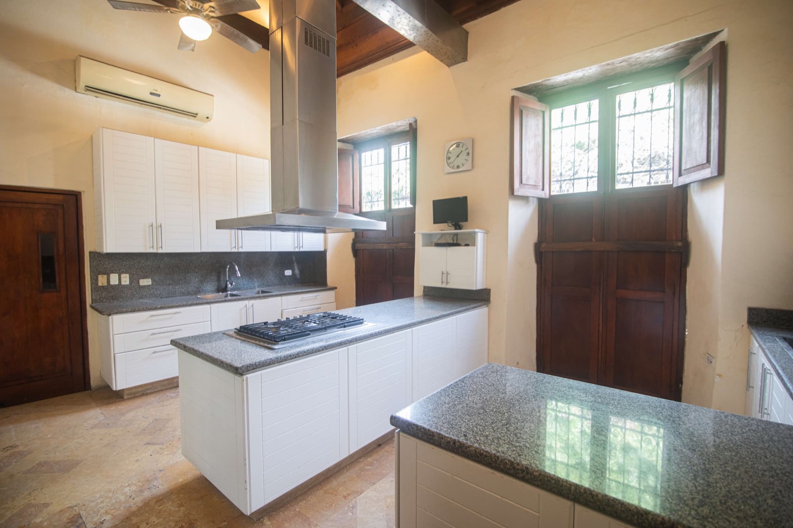 Luxury 9 Bedroom Old City Mansion