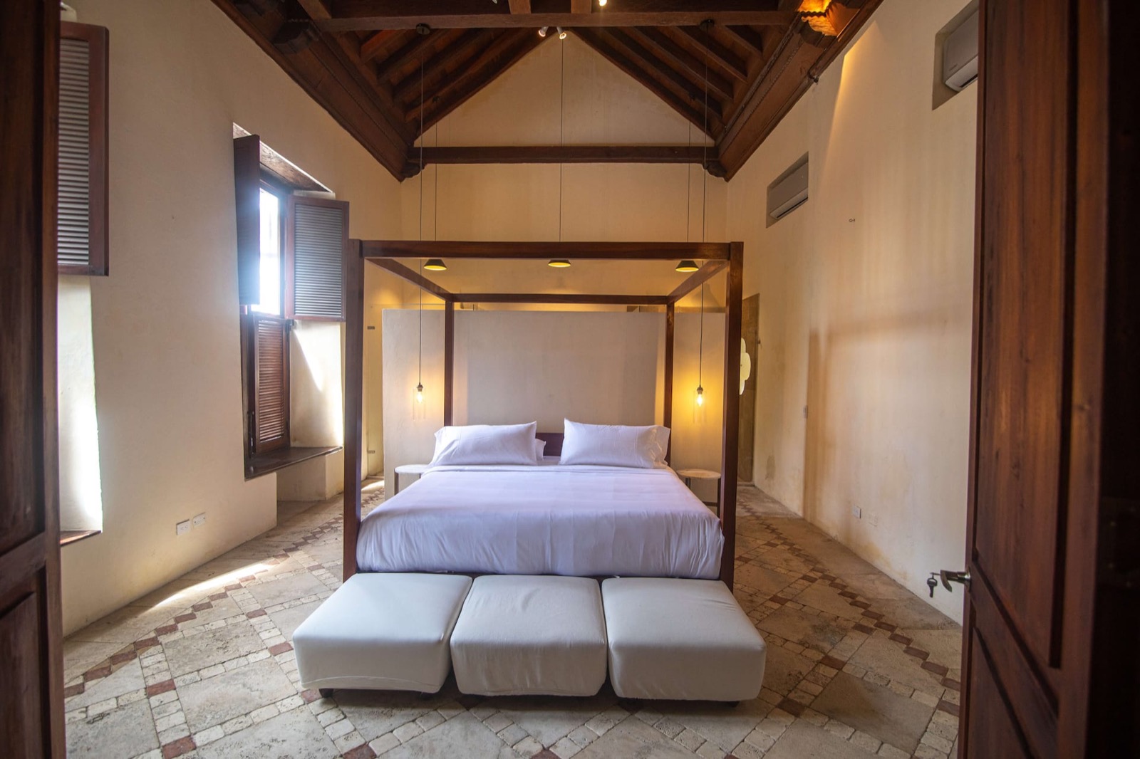 Luxury 9 Bedroom Old City Mansion Full Photo 6