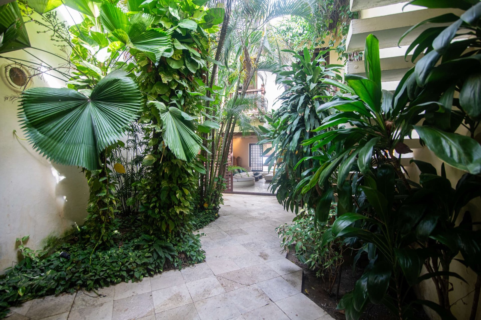 Luxury 9 Bedroom Old City Mansion Full Photo 24