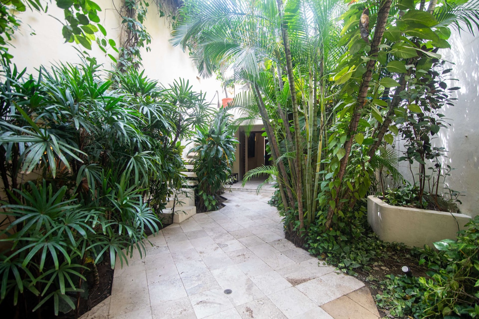 Luxury 9 Bedroom Old City Mansion Full Photo 25