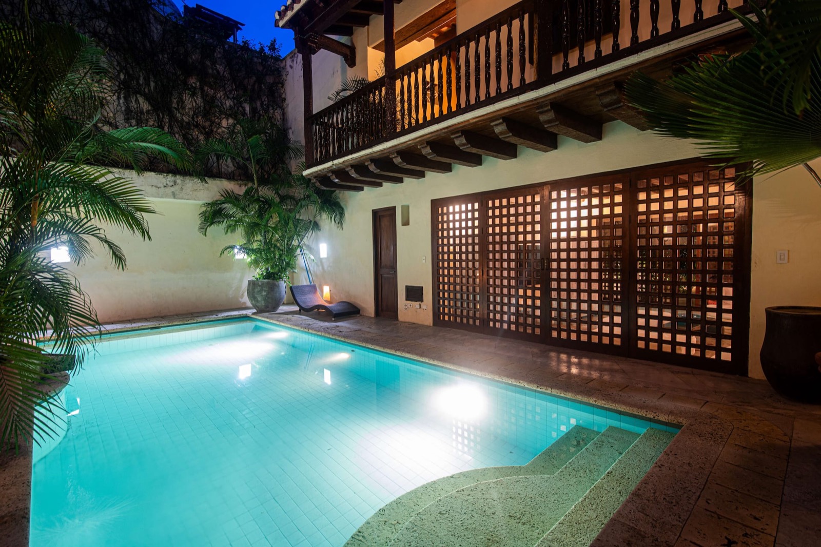 Luxury 9 Bedroom Old City Mansion Full Photo 28