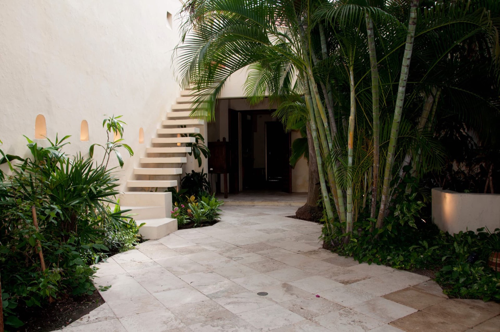 Luxury 9 Bedroom Old City Mansion Full Photo 36