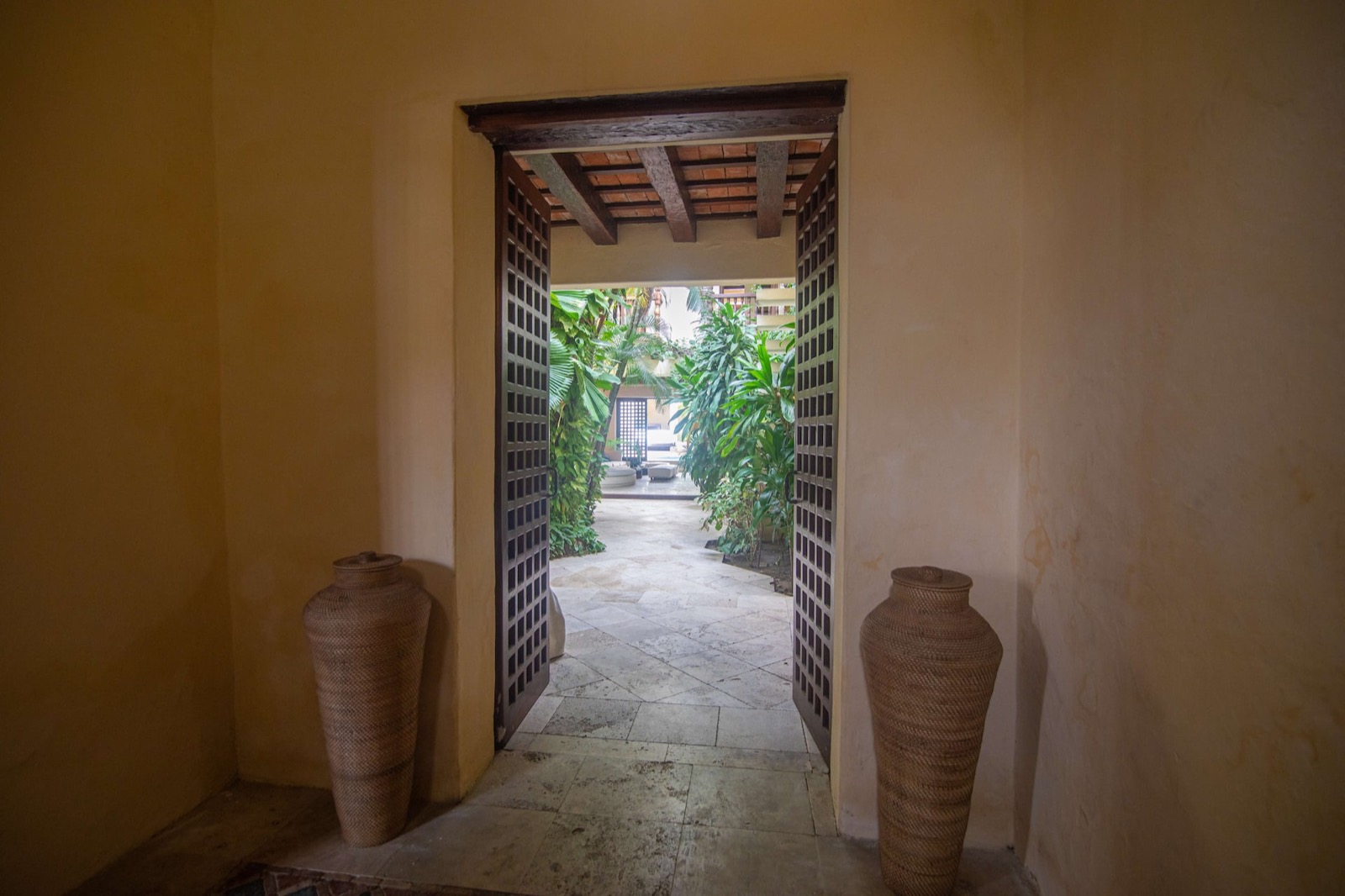 Luxury 9 Bedroom Old City Mansion Full Photo 37