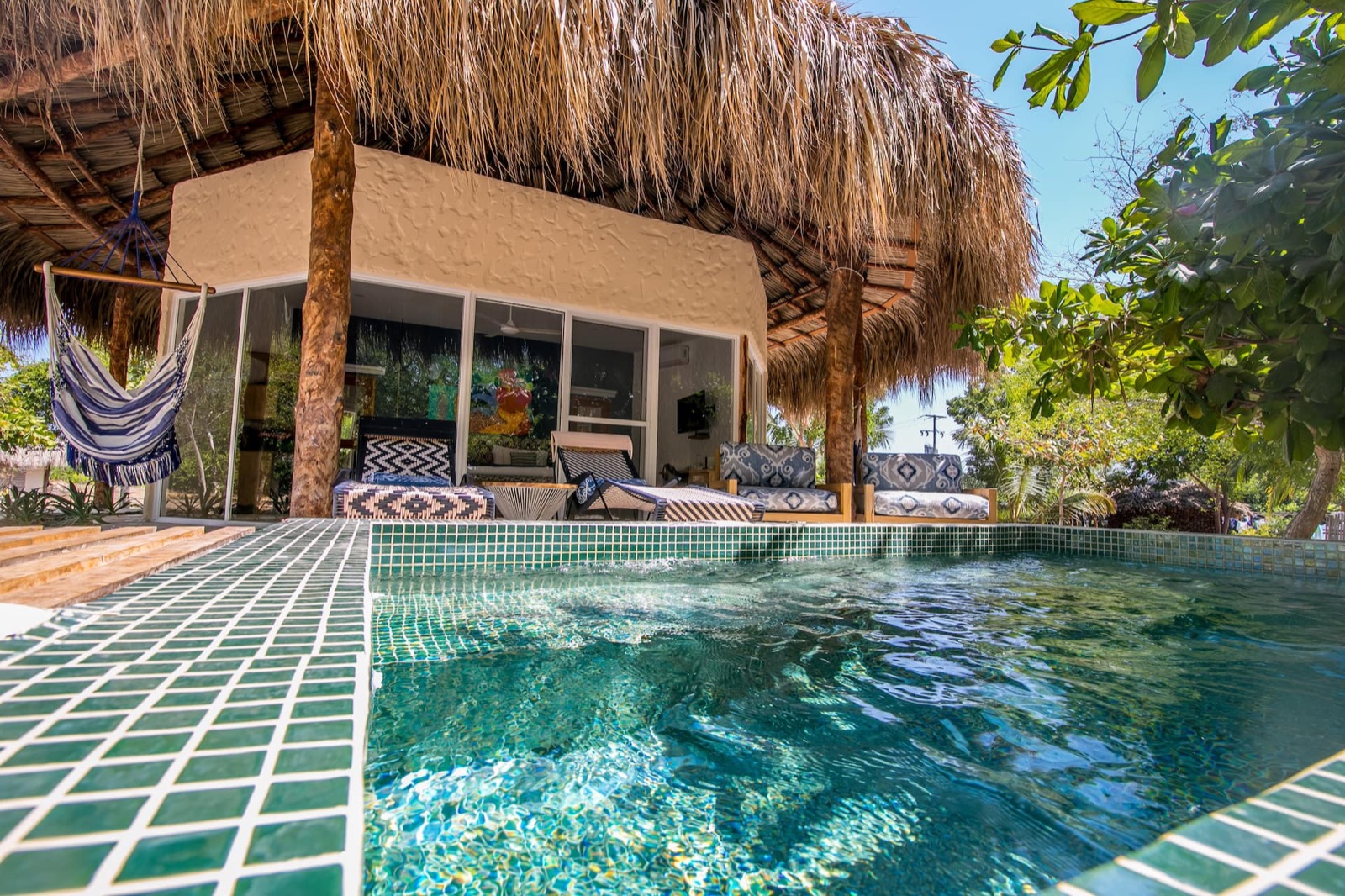 Blue Apple Beach House Mansion Full Photo 8