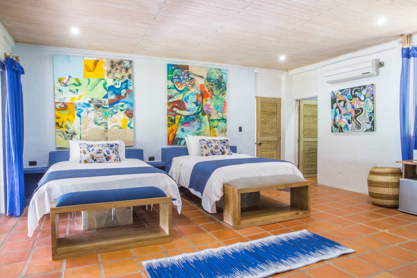 Blue Apple Beach House Mansion Full Photo 32