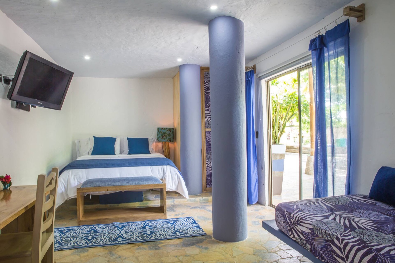 Blue Apple Beach House Mansion Full Photo 37