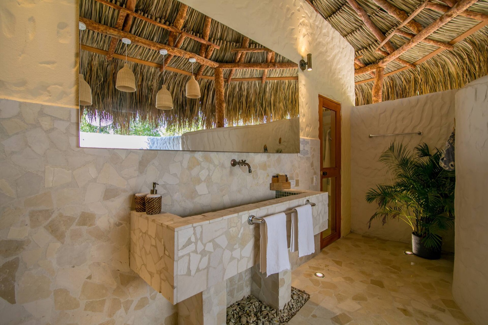 Blue Apple Beach House Mansion Full Photo 42