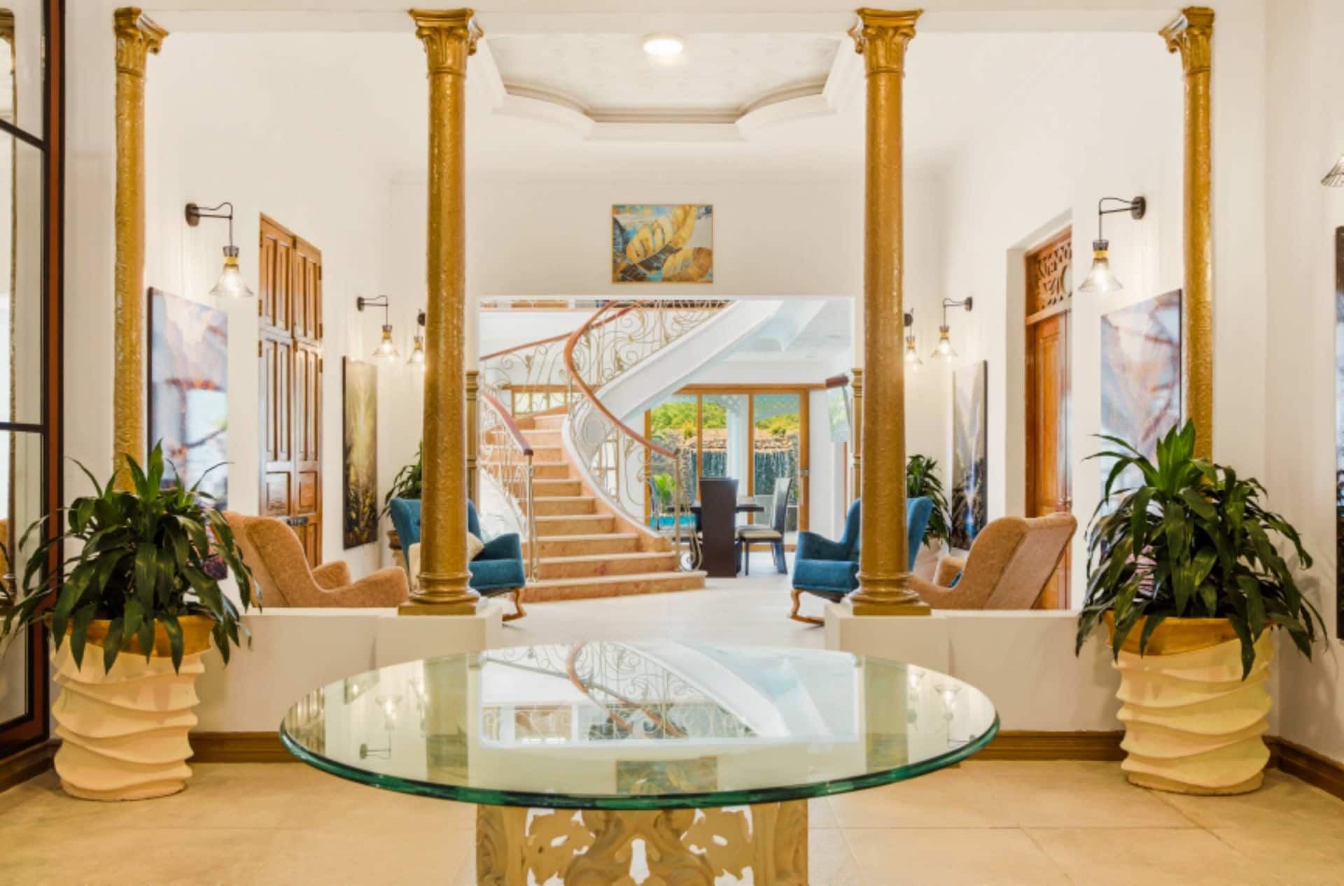 La Aurea 7BR Luxury Oasis | Pool & Jacuzzi