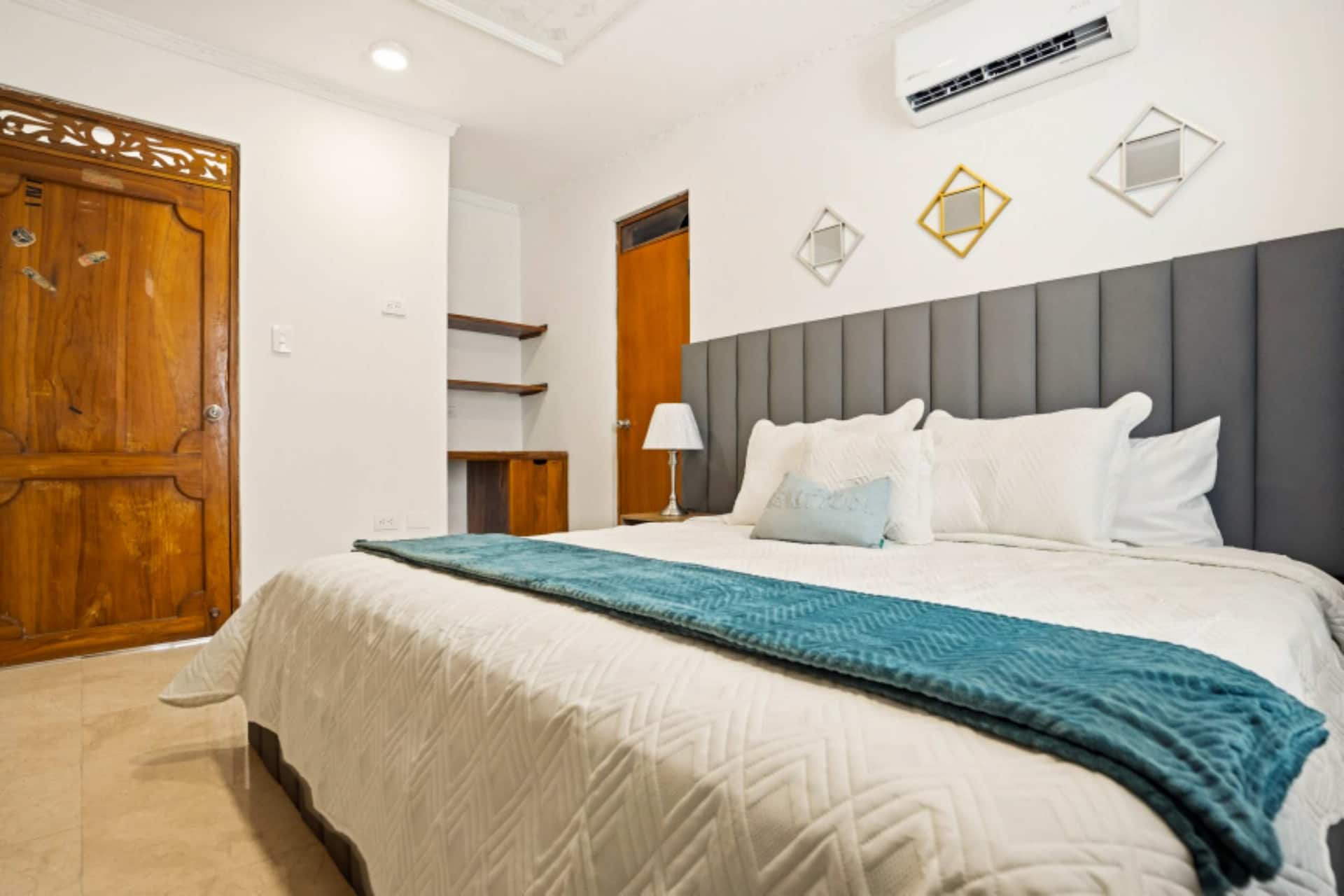 La Aurea 7BR Luxury Oasis | Pool & Jacuzzi Full Photo 10