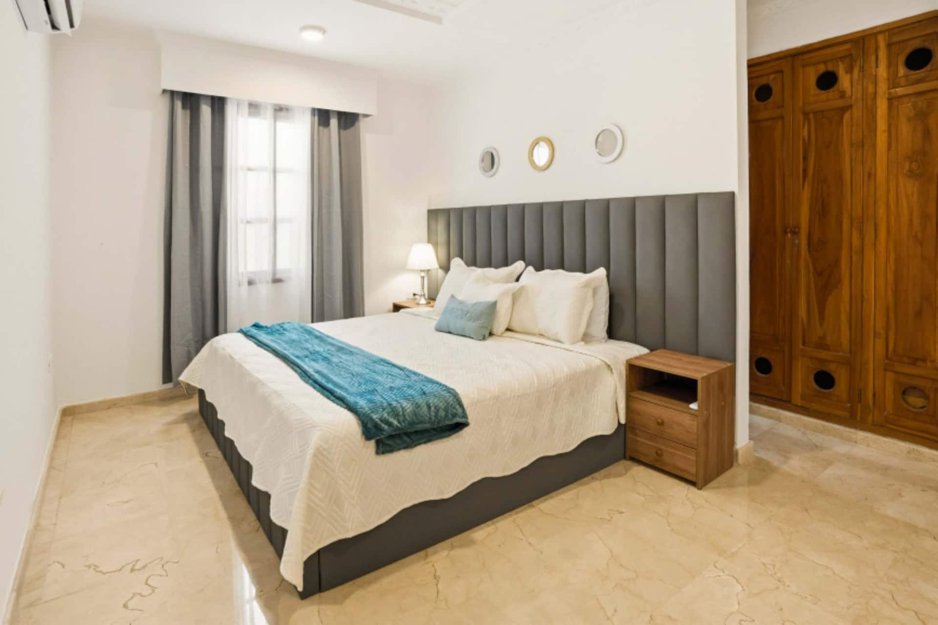 La Aurea 7BR Luxury Oasis | Pool & Jacuzzi Full Photo 11