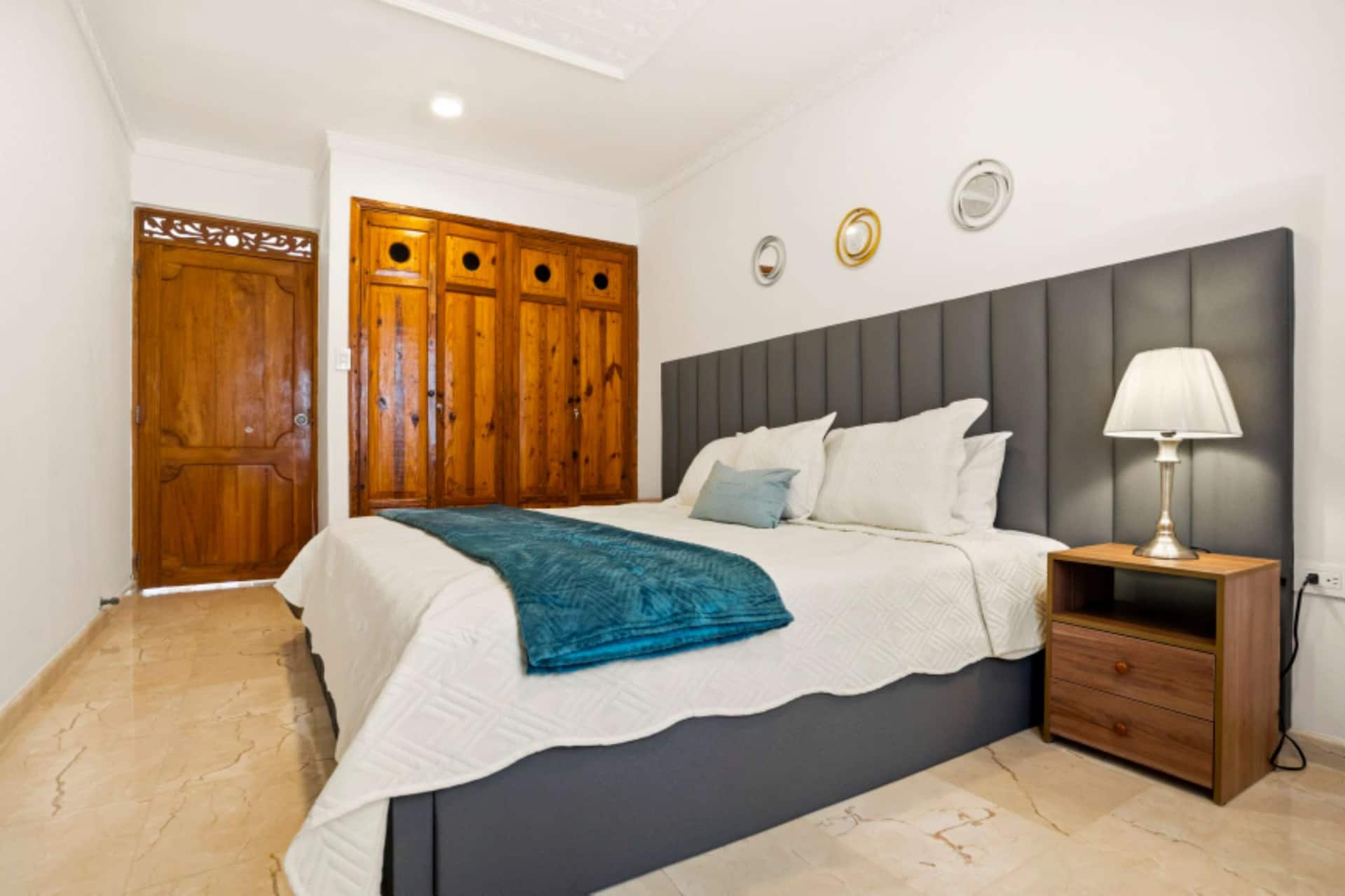 La Aurea 7BR Luxury Oasis | Pool & Jacuzzi Full Photo 17