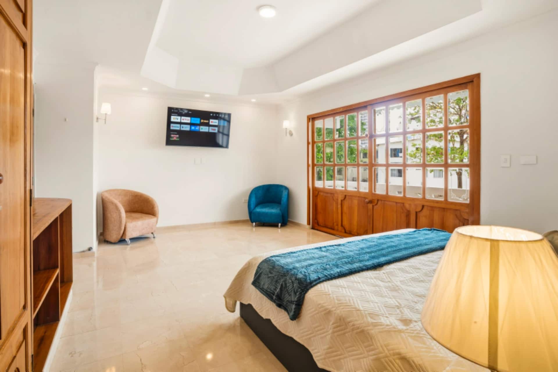 La Aurea 7BR Luxury Oasis | Pool & Jacuzzi Full Photo 21