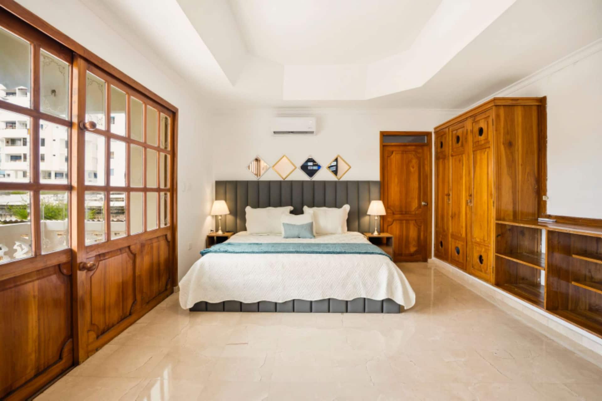 La Aurea 7BR Luxury Oasis | Pool & Jacuzzi Full Photo 23