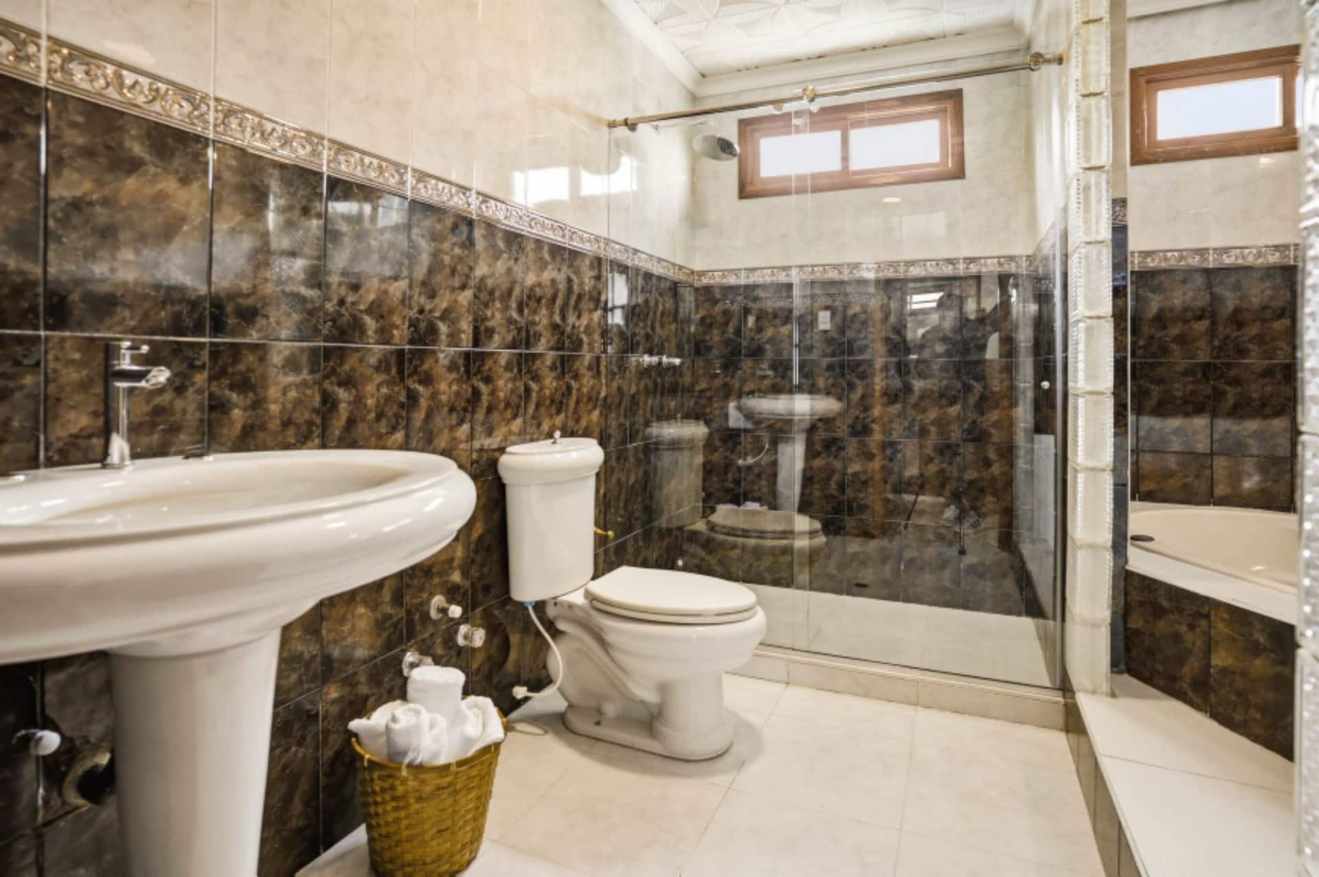 La Aurea 7BR Luxury Oasis | Pool & Jacuzzi Full Photo 28