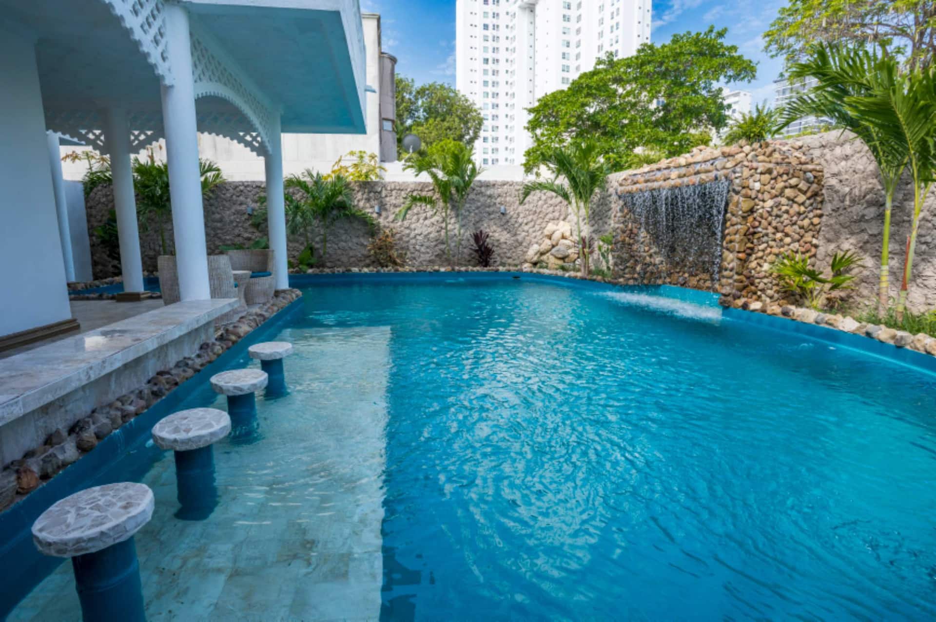 La Aurea 7BR Luxury Oasis | Pool & Jacuzzi Full Photo 37
