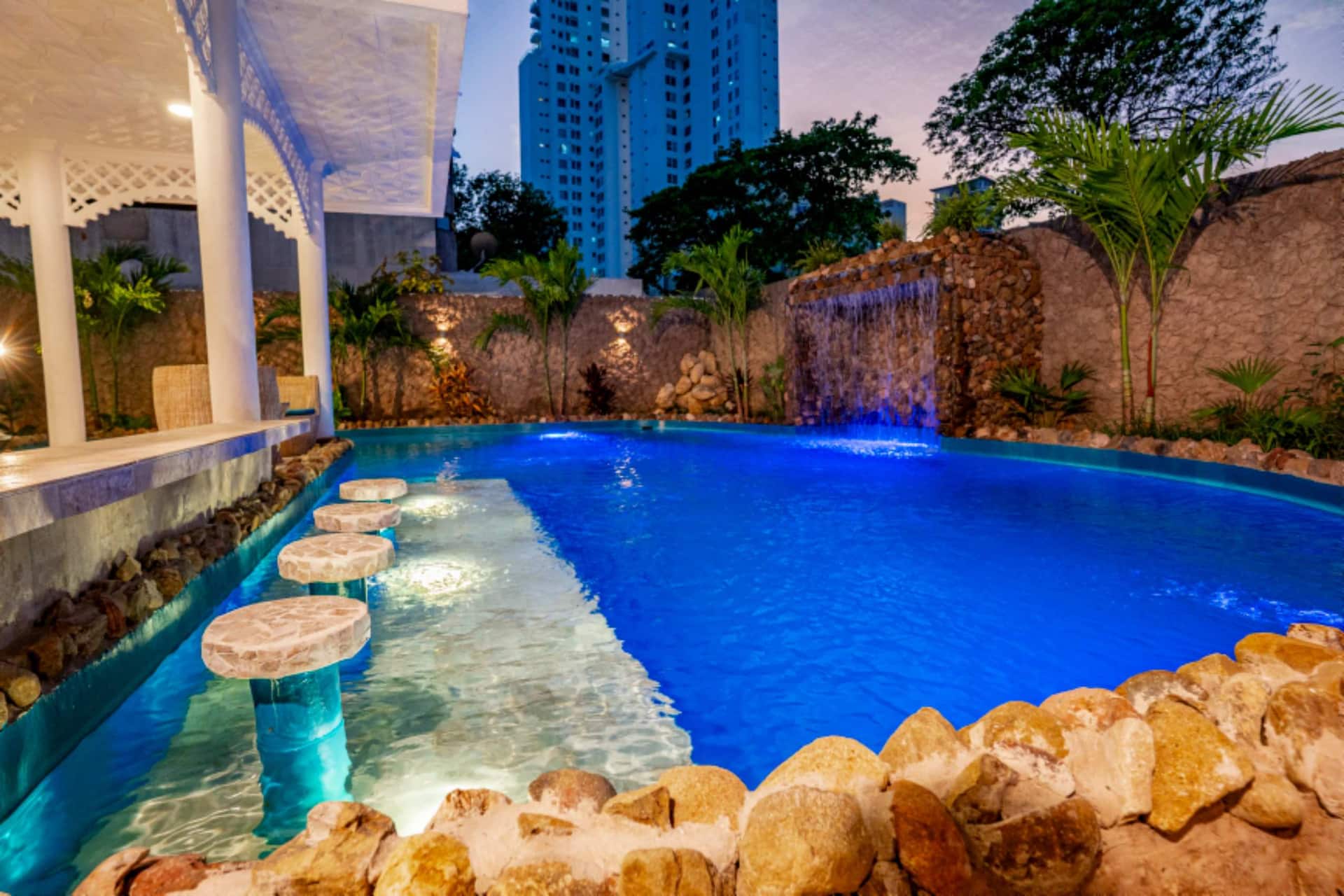 La Aurea 7BR Luxury Oasis | Pool & Jacuzzi Full Photo 38