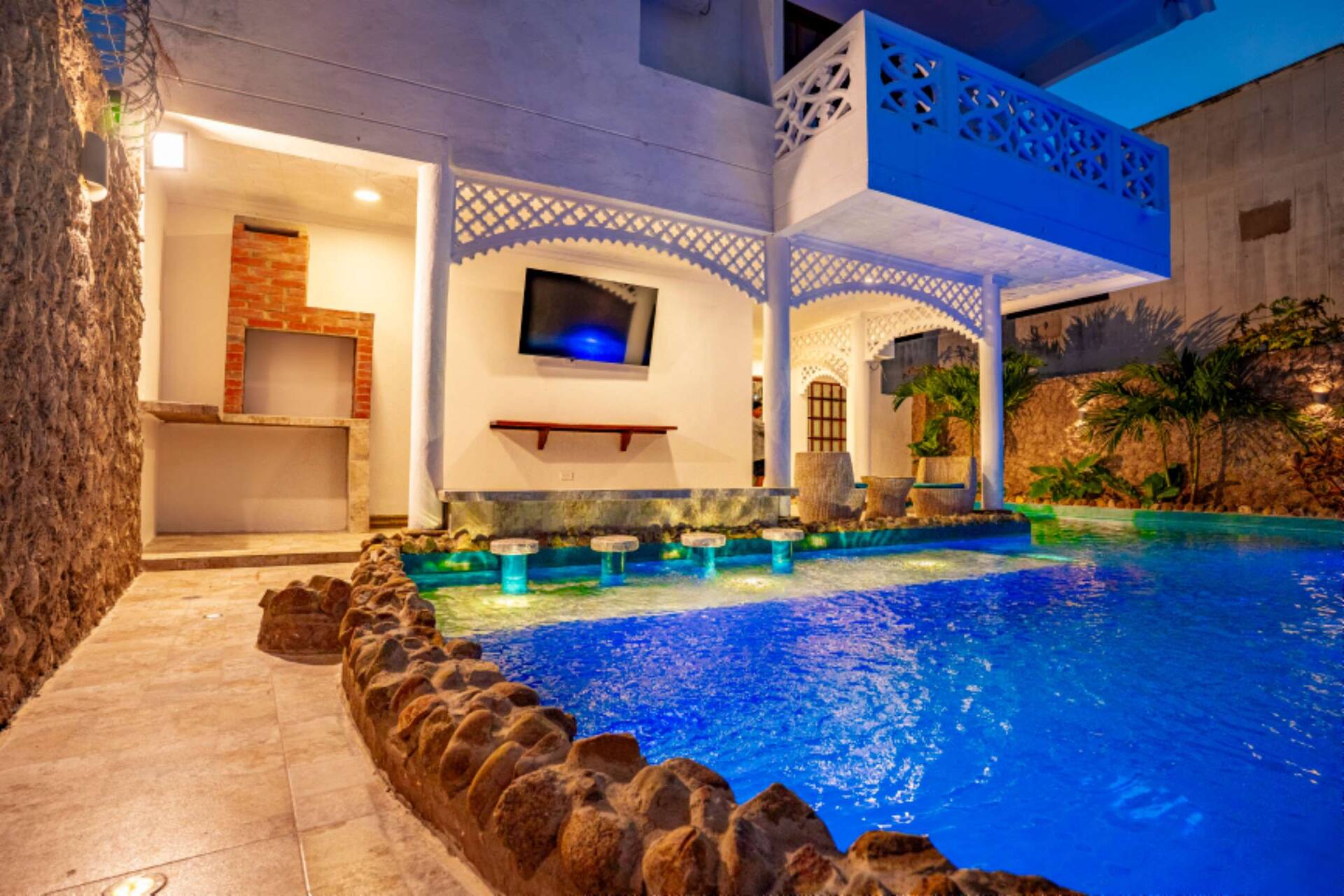 La Aurea 7BR Luxury Oasis | Pool & Jacuzzi Full Photo 42