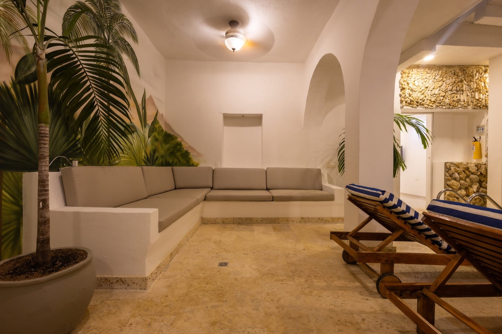 Beautiful 13 BR House in Old City Newly Renovated