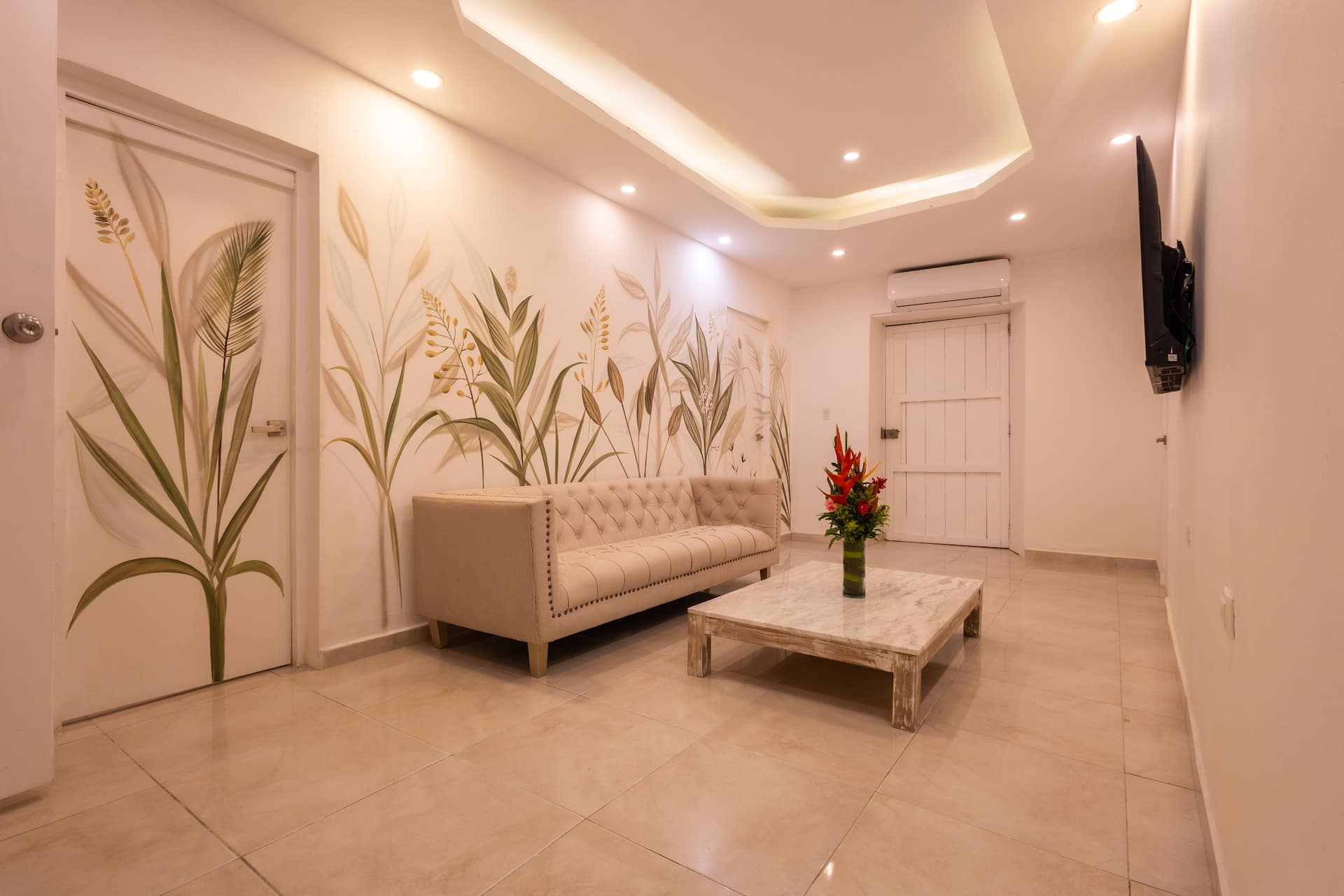 Beautiful 13 BR House in Old City Newly Renovated Full Photo 6