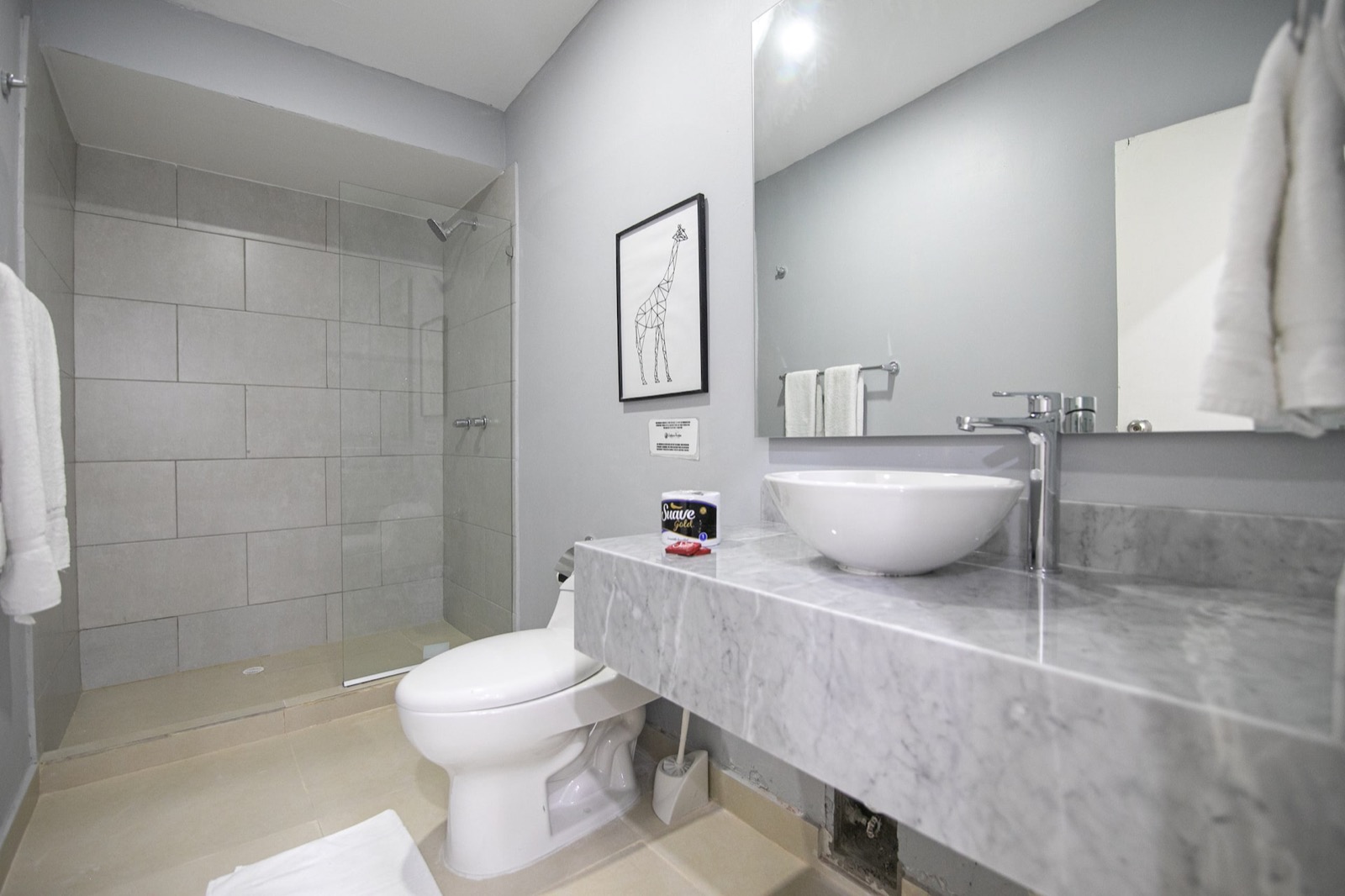 Beautiful 13 BR House in Old City Newly Renovated Full Photo 30