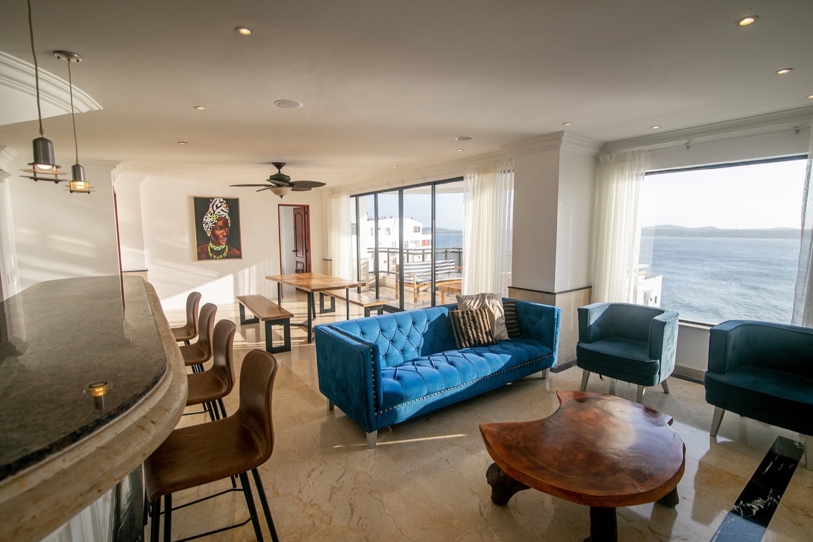 Luxury 4 Bedroom Penthouse with Private Jacuzzi