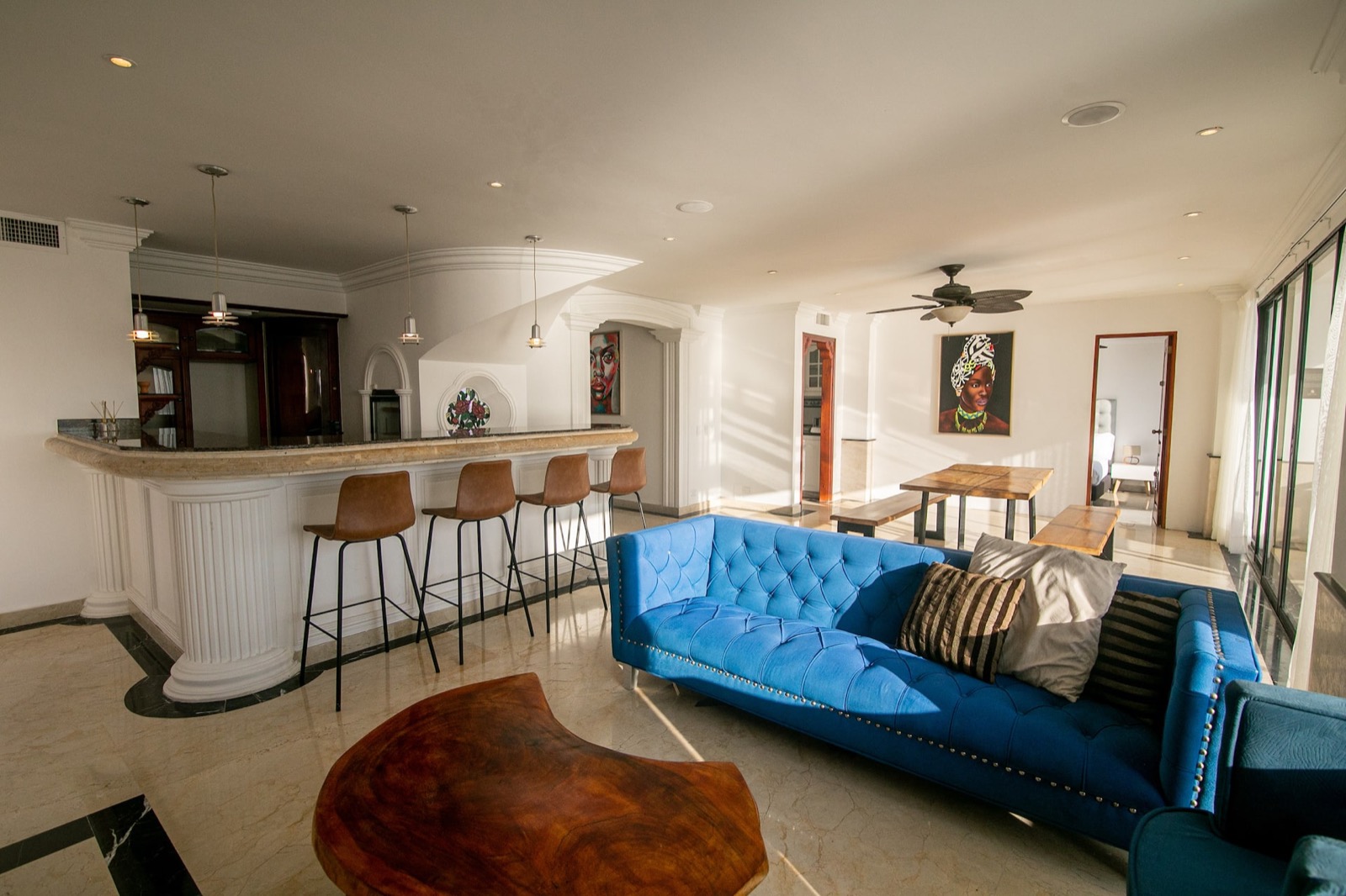 Luxury 4 Bedroom Penthouse with Private Jacuzzi