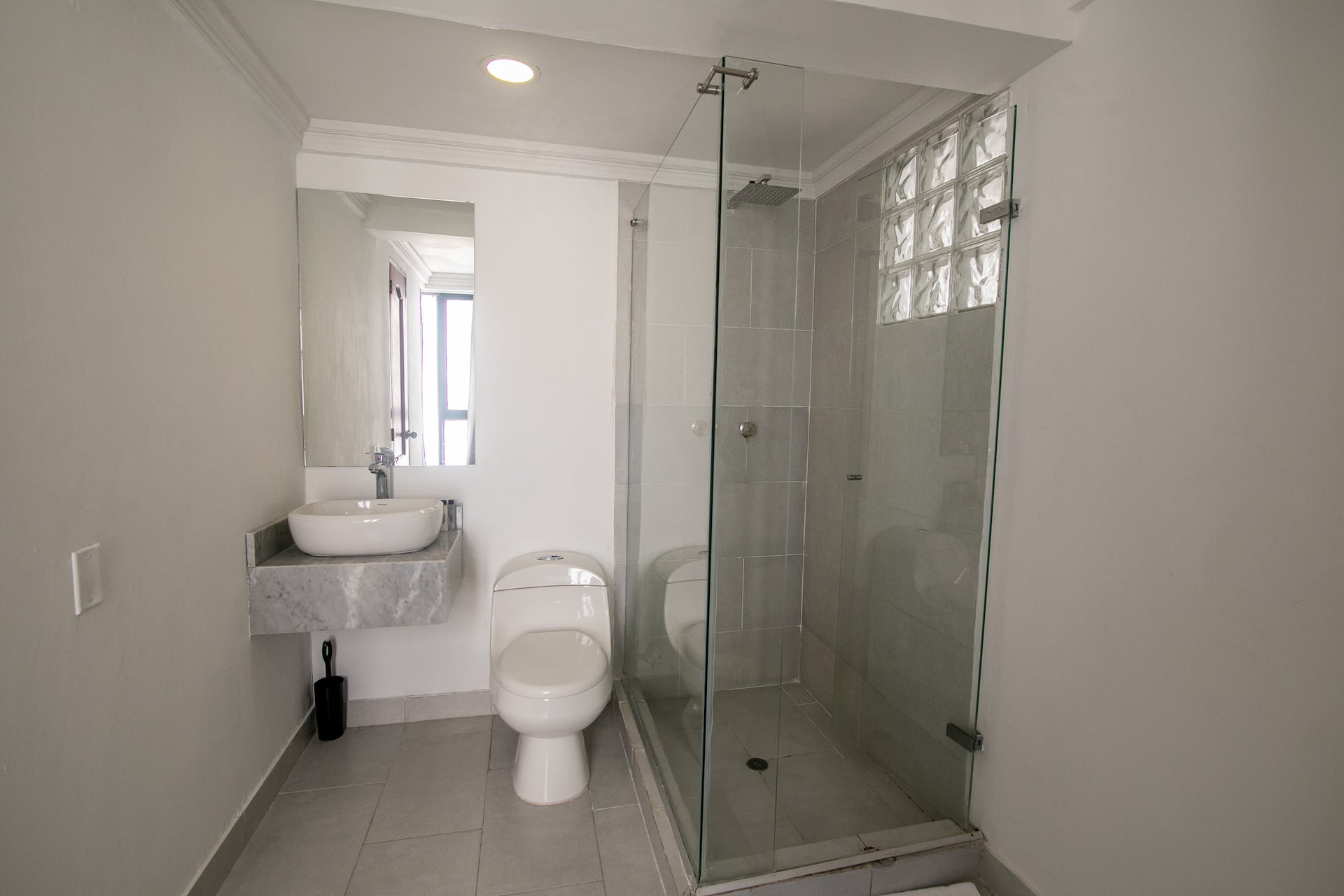 Luxury 4 Bedroom Penthouse with Private Jacuzzi Full Photo 17