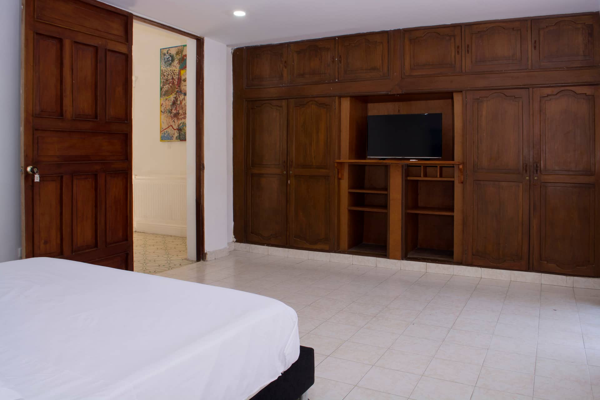Beautiful 11 Bedroom Mansion near the Old City Full Photo 22