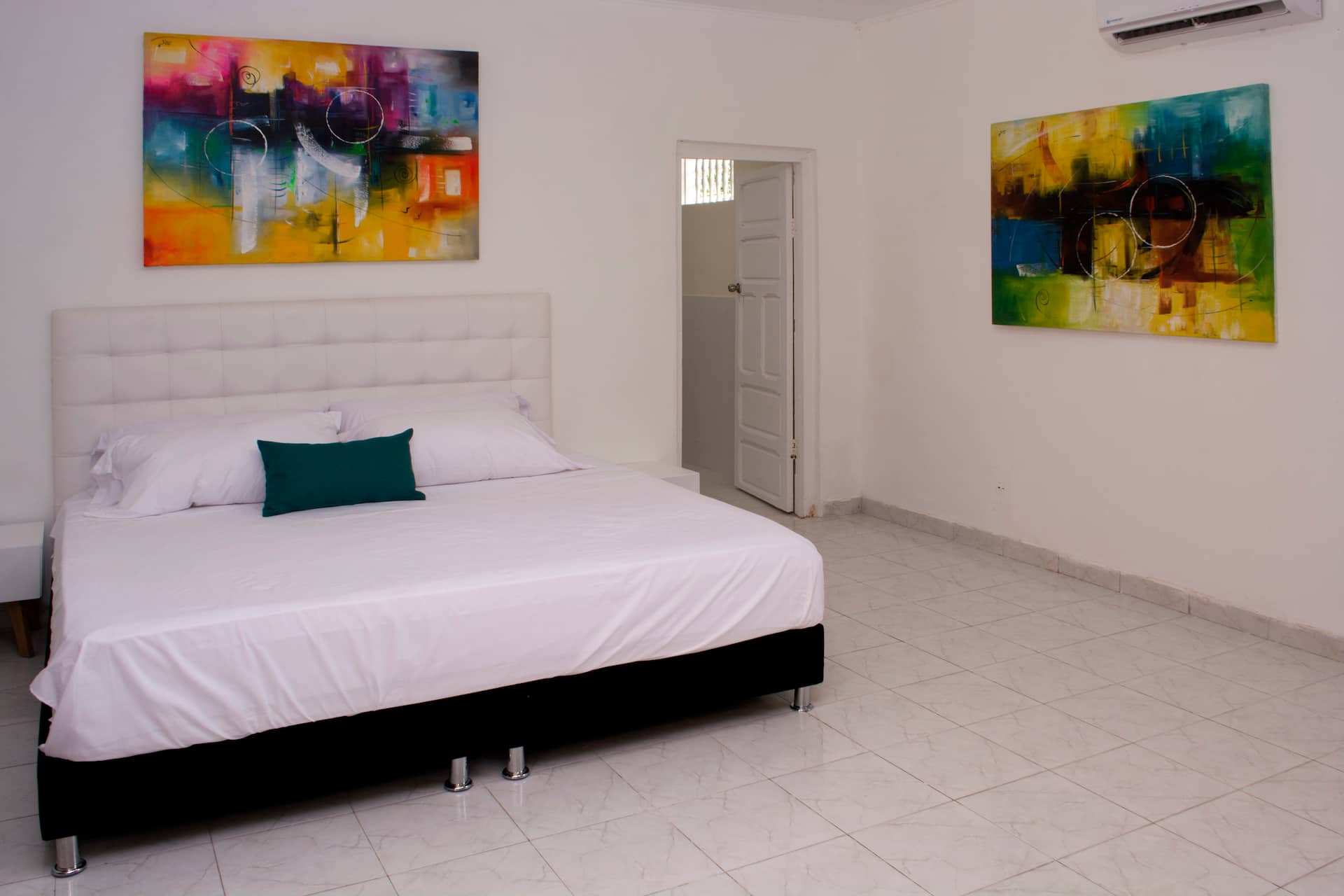 Beautiful 11 Bedroom Mansion near the Old City Full Photo 24