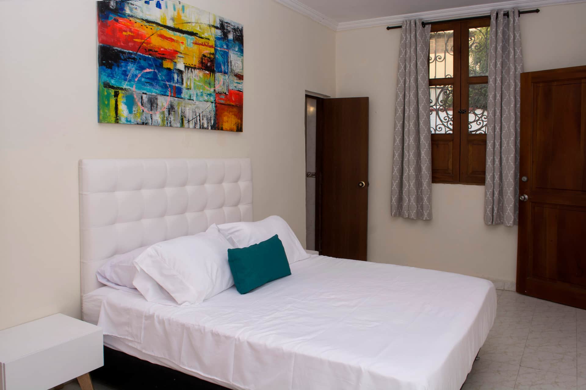 Beautiful 11 Bedroom Mansion near the Old City Full Photo 31