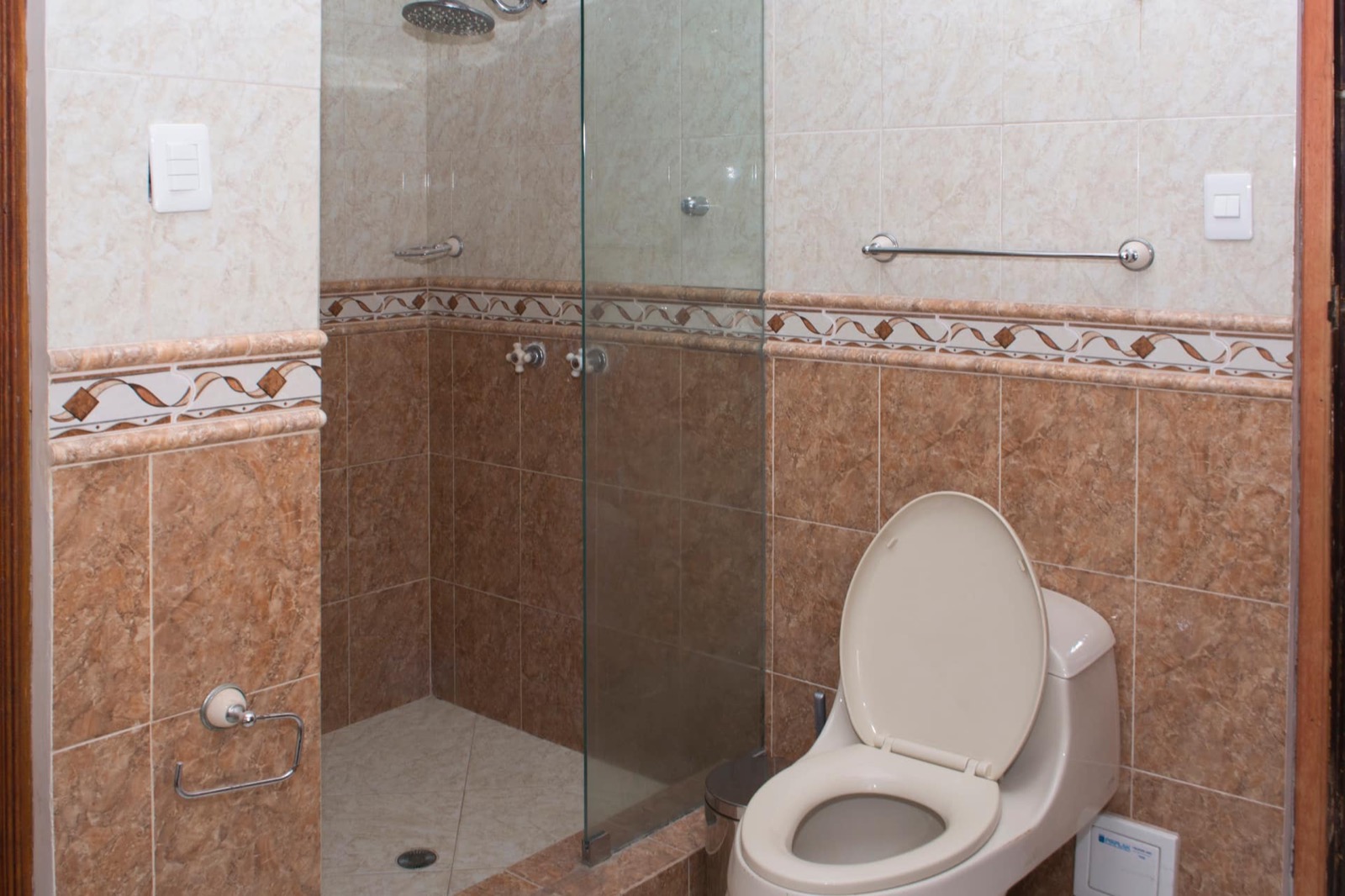 Beautiful 11 Bedroom Mansion near the Old City Full Photo 38
