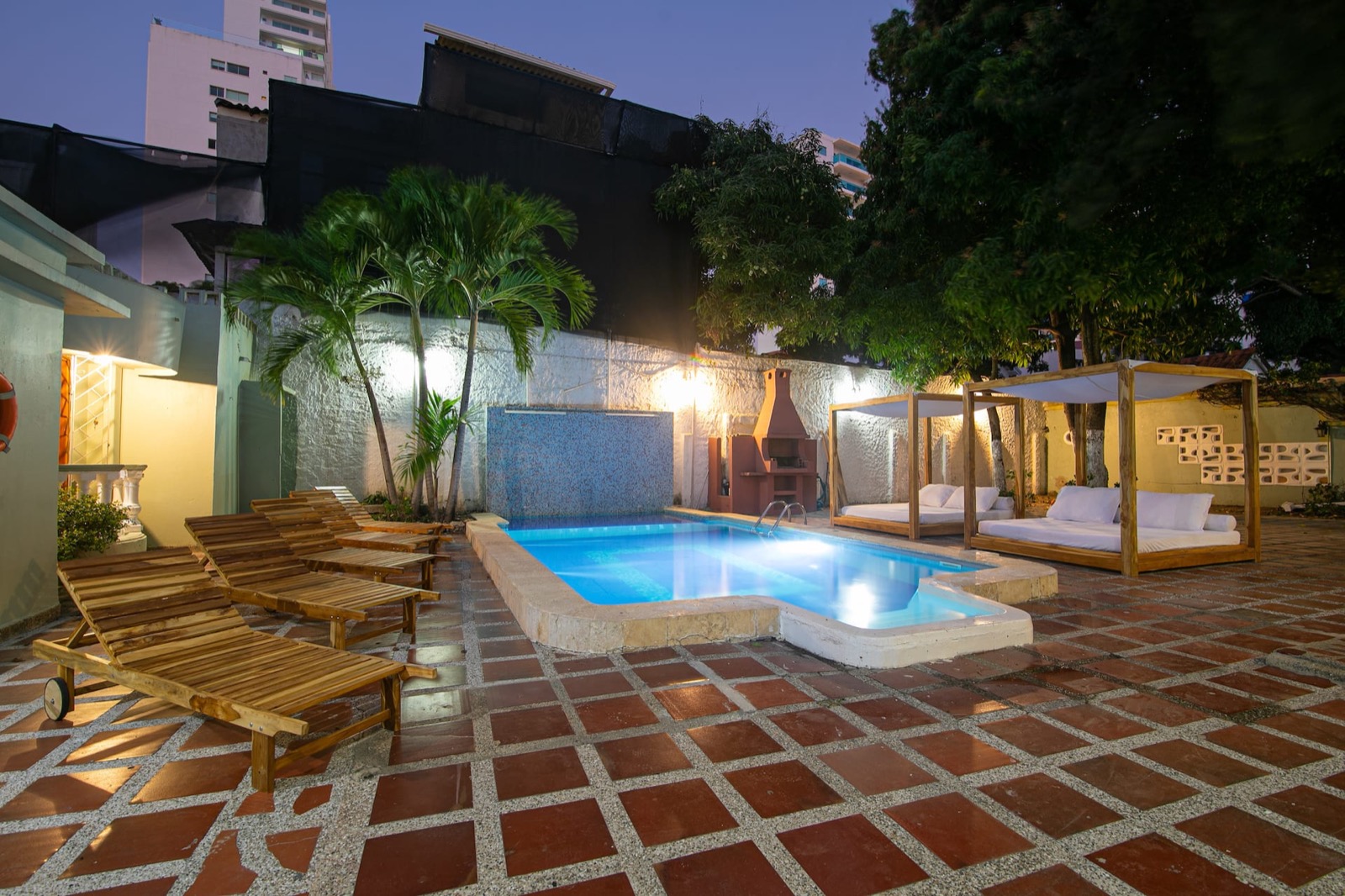 Beautiful 11 Bedroom Mansion near the Old City Full Photo 44