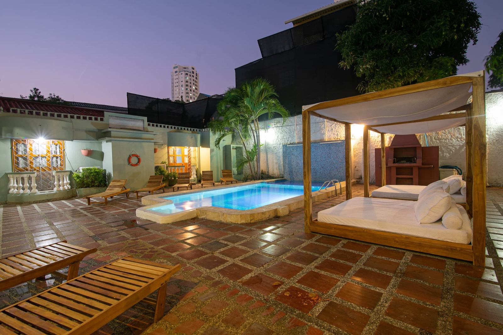 Beautiful 11 Bedroom Mansion near the Old City Full Photo 45