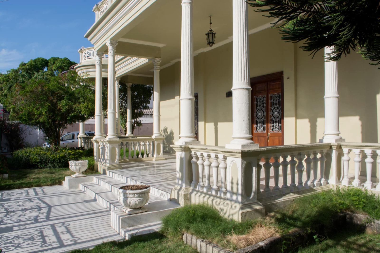 Beautiful 11 Bedroom Mansion near the Old City Full Photo 51