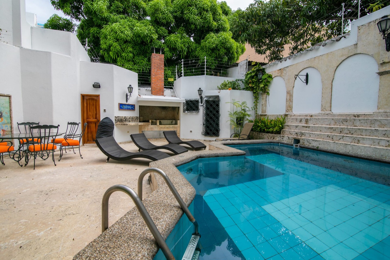 Beautiful 6 Bedroom Mansion in Bocagrande Full Photo 30